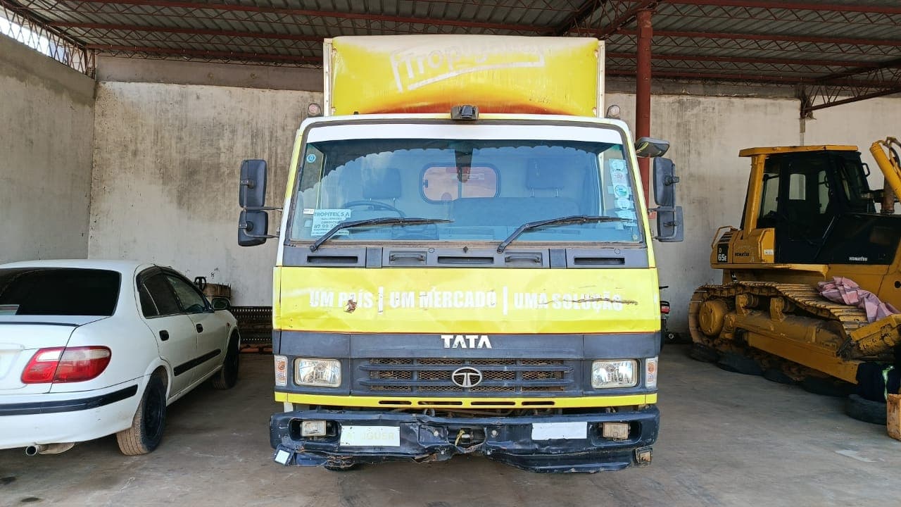 Tata LPT813 - 2022 — image 2