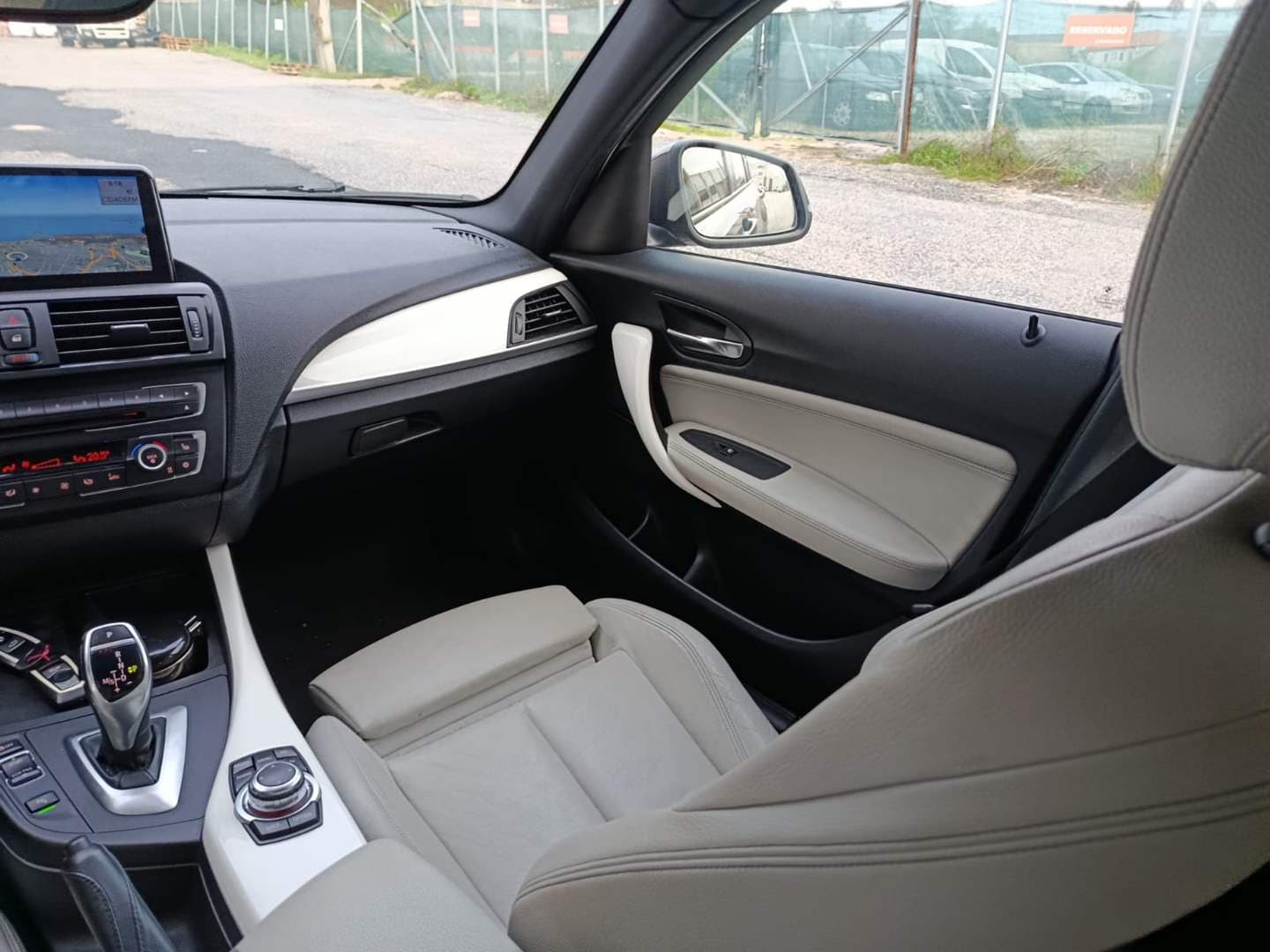 BMW 120D · Ano 2011 — imagem 19