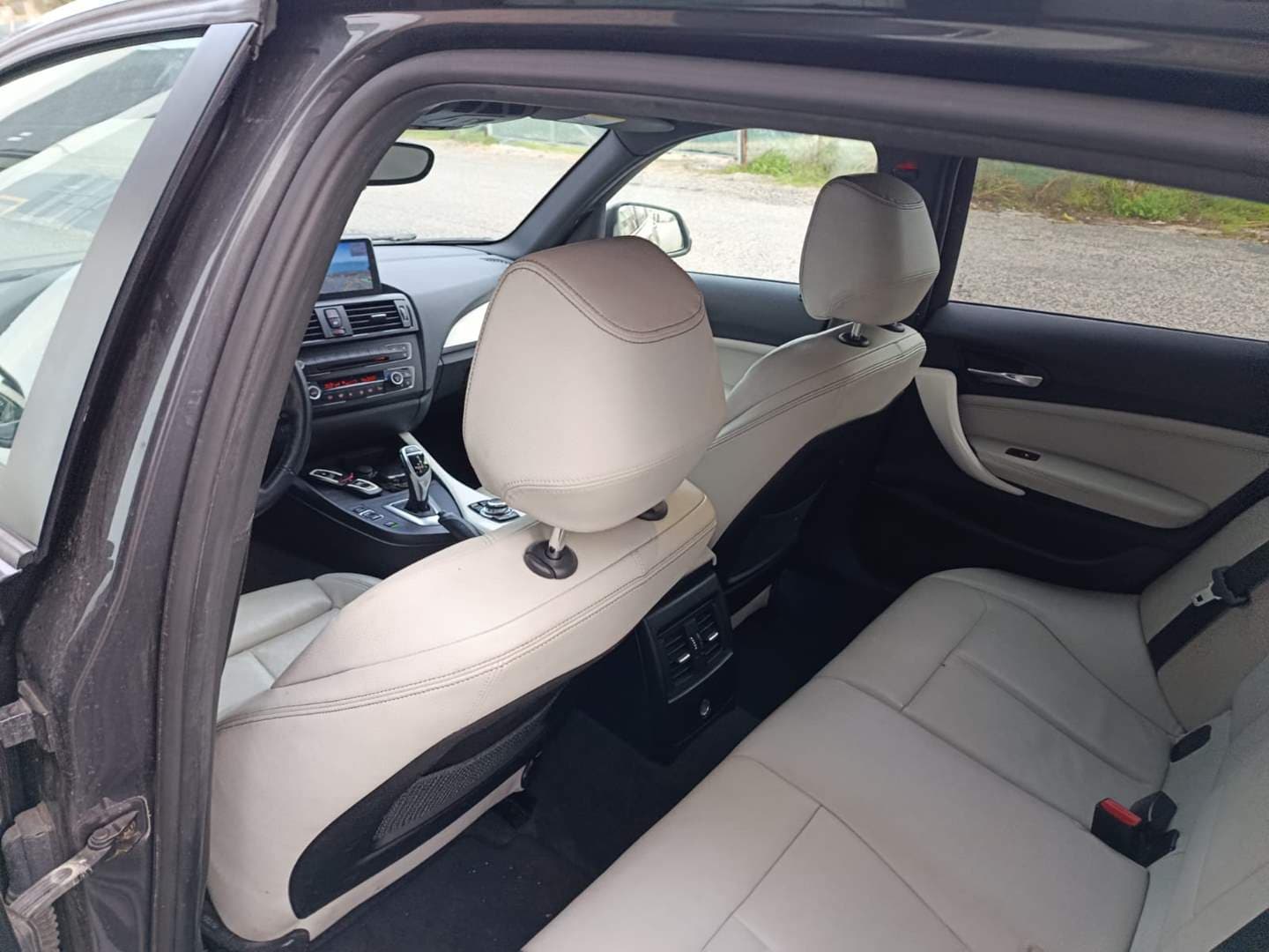 BMW 120D · Ano 2011 — imagem 18