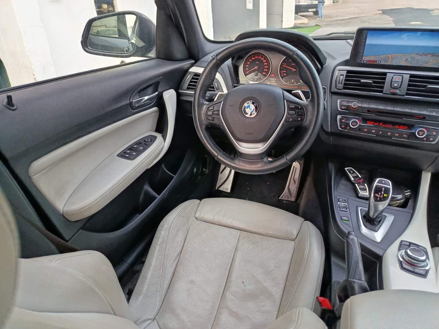 BMW 120D · Ano 2011 — imagem 12