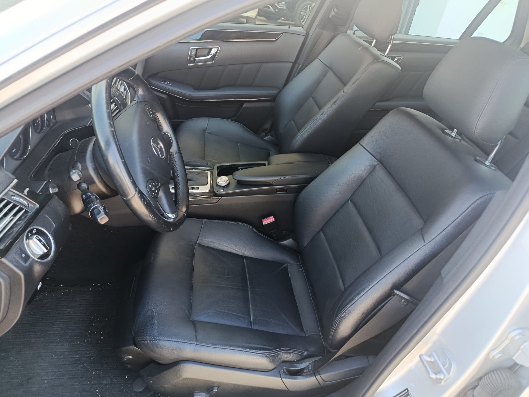 Mercedes-Benz E 220 · Ano 2010 — imagen 22