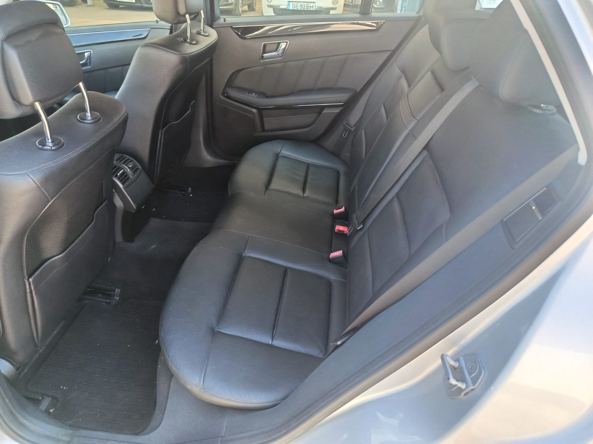 Mercedes-Benz E 220 · Ano 2010 — imagen 26