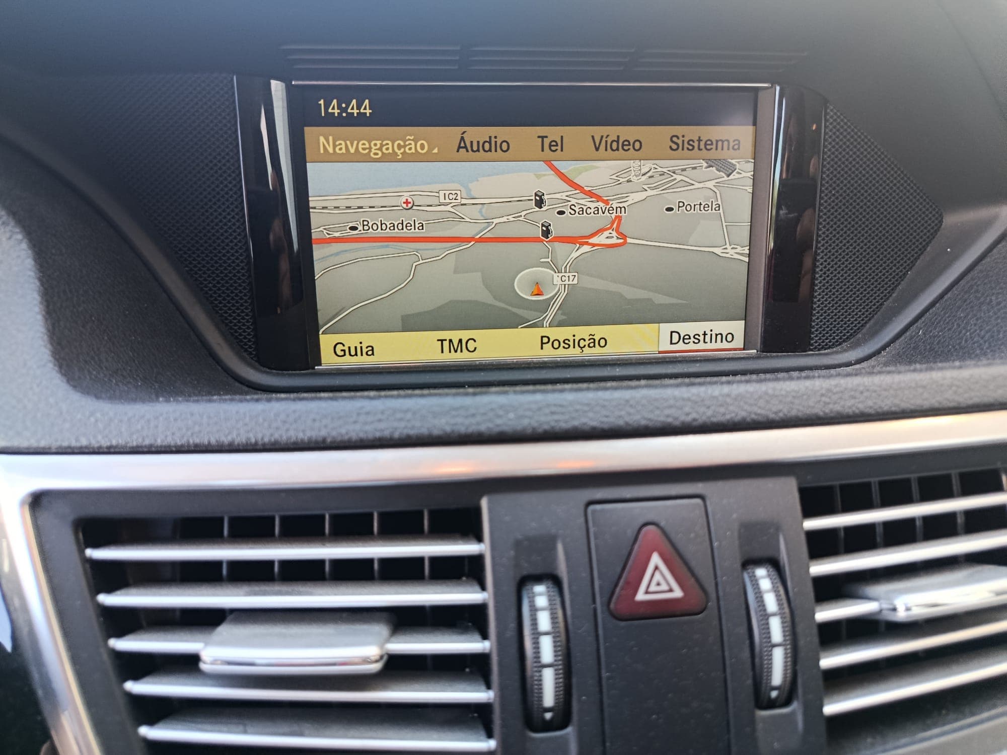 Mercedes-Benz E 220 · Ano 2010 — imagen 14