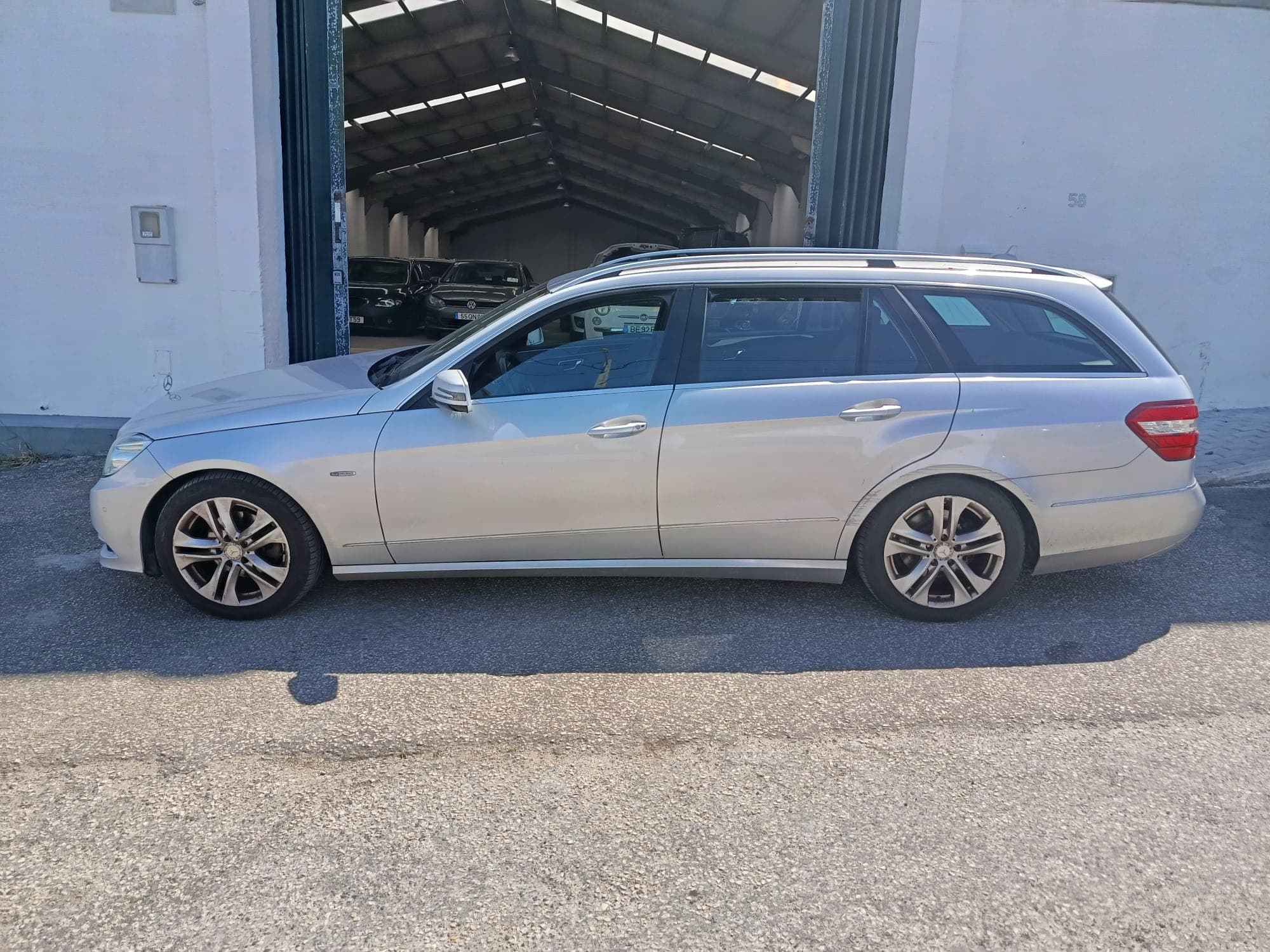 Mercedes-Benz E 220 · Ano 2010 — imagen 8