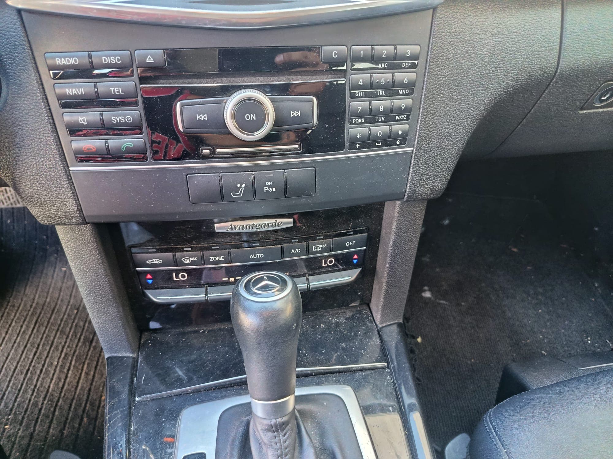 Mercedes-Benz E 220 · Ano 2010 — imagen 16