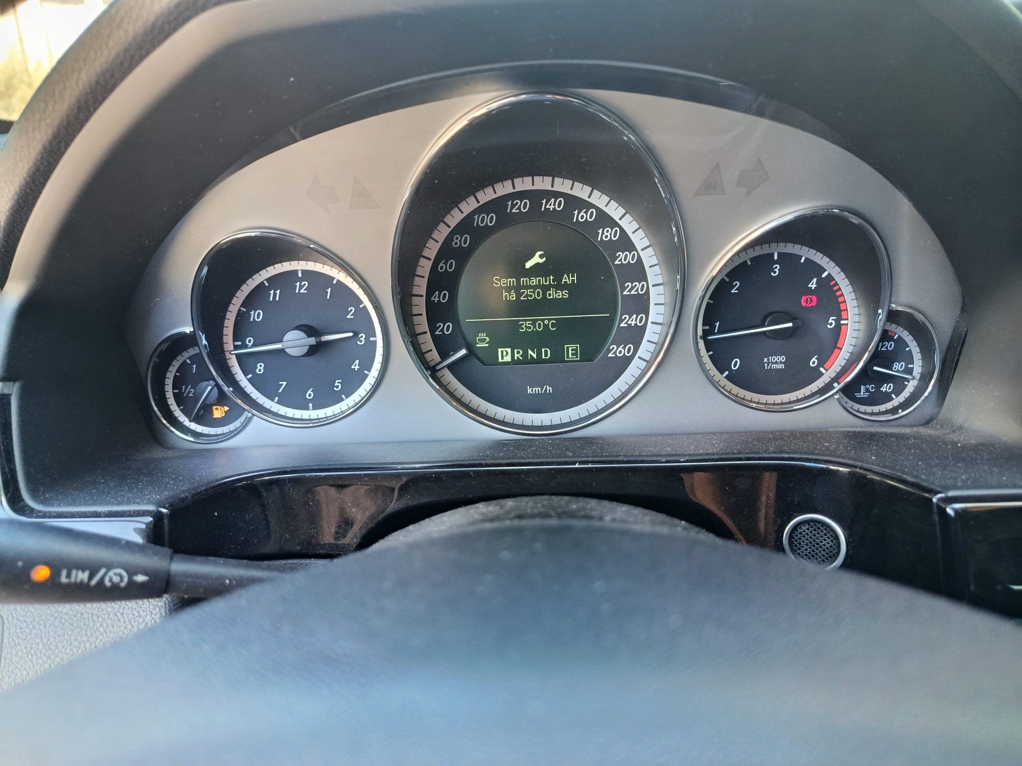 Mercedes-Benz E 220 · Ano 2010 — imagen 15