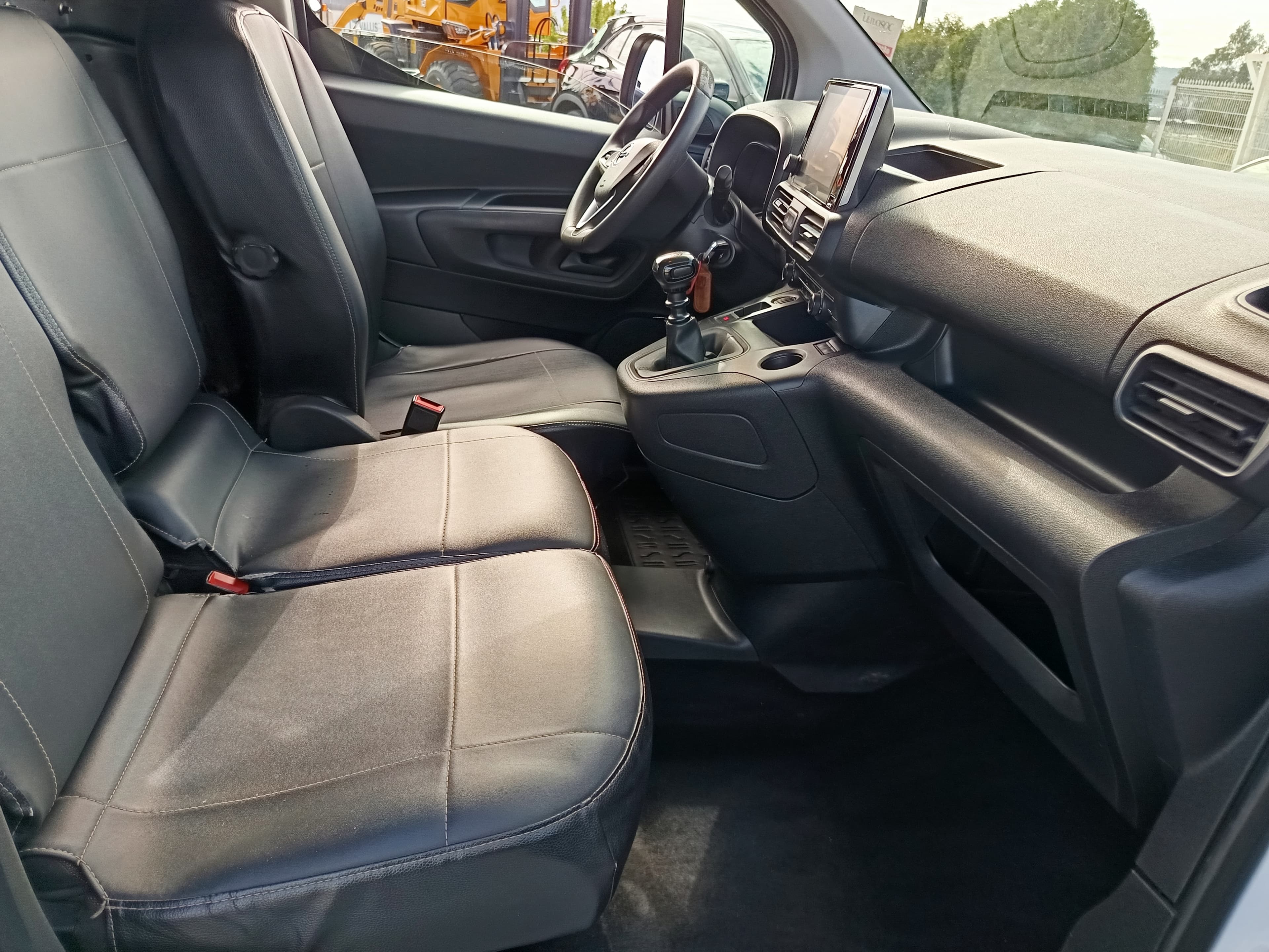Opel Combo 1.5 D · Ano 2022 — imagem 26