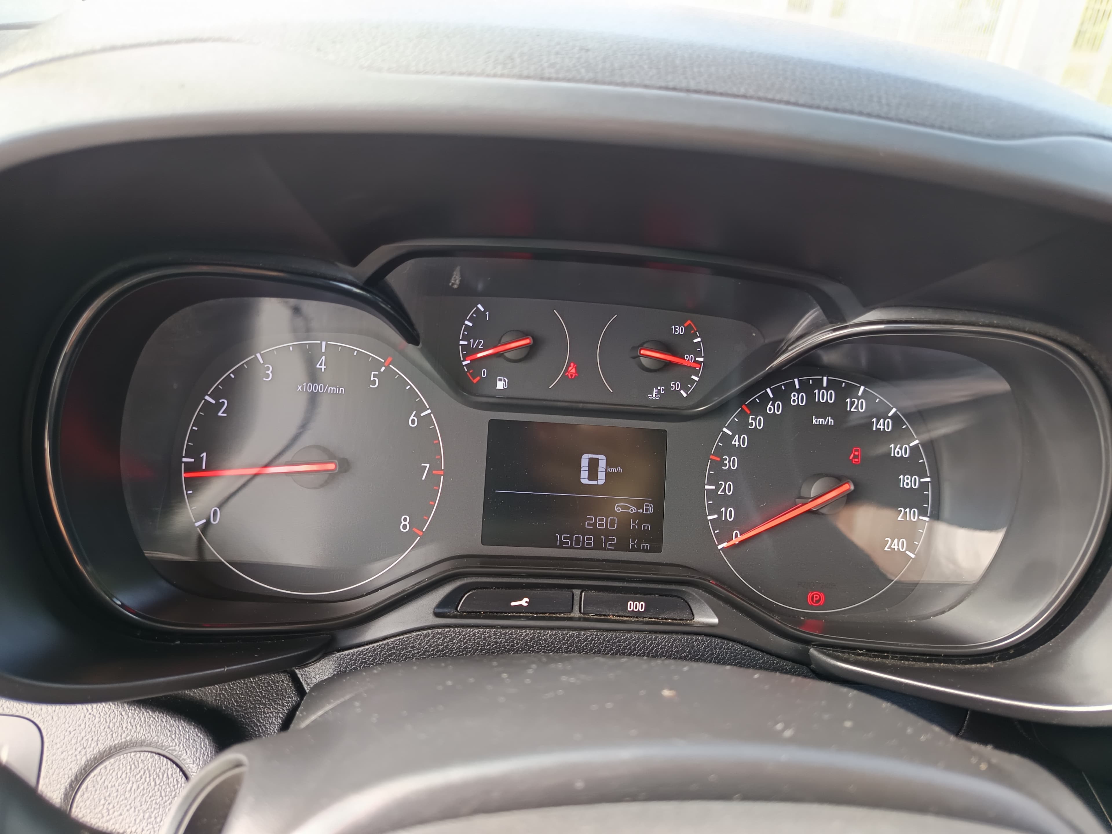 Opel Combo 1.5 D · Ano 2022 — imagem 37
