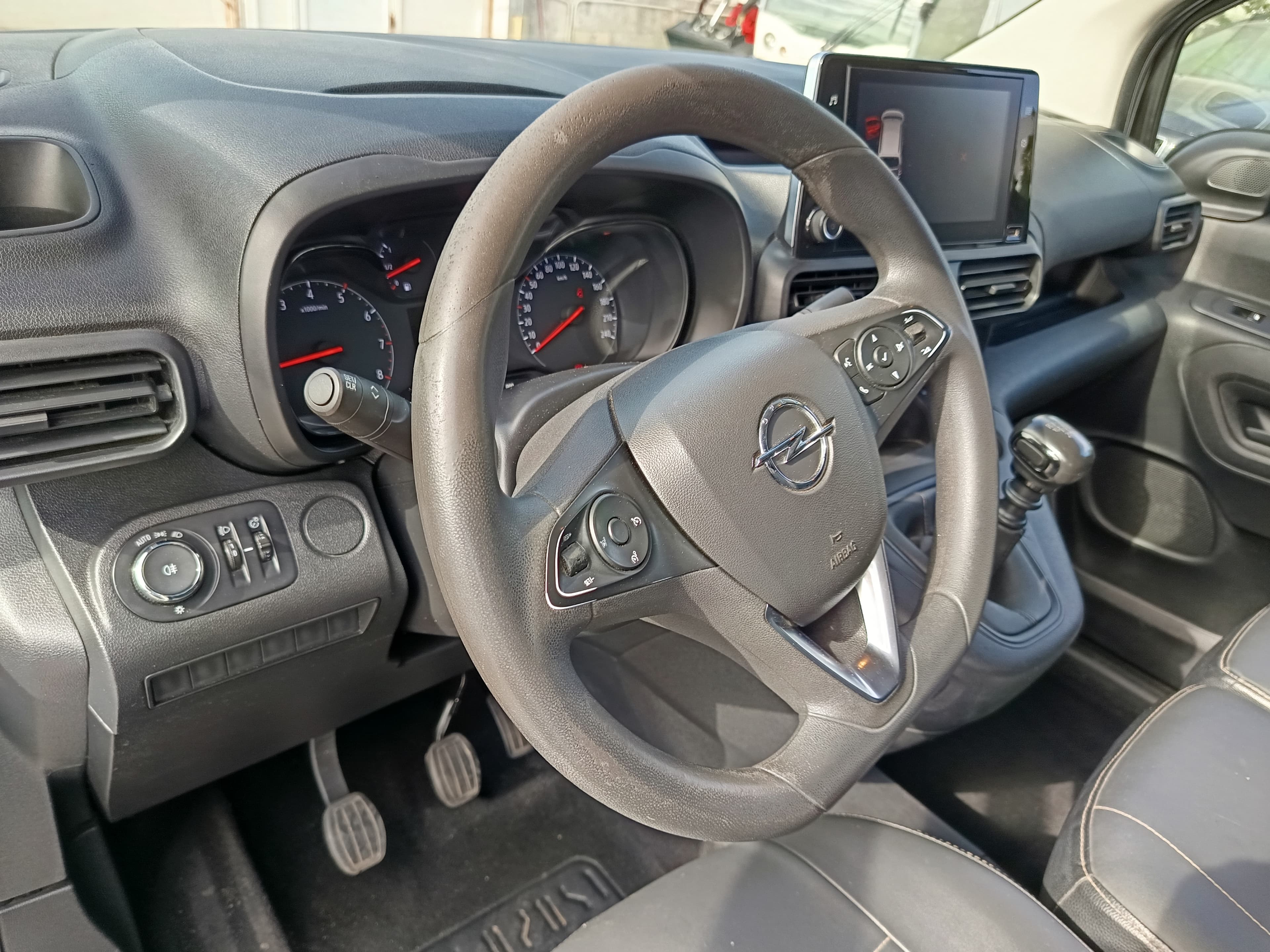 Opel Combo 1.5 D · Ano 2022 — imagem 31