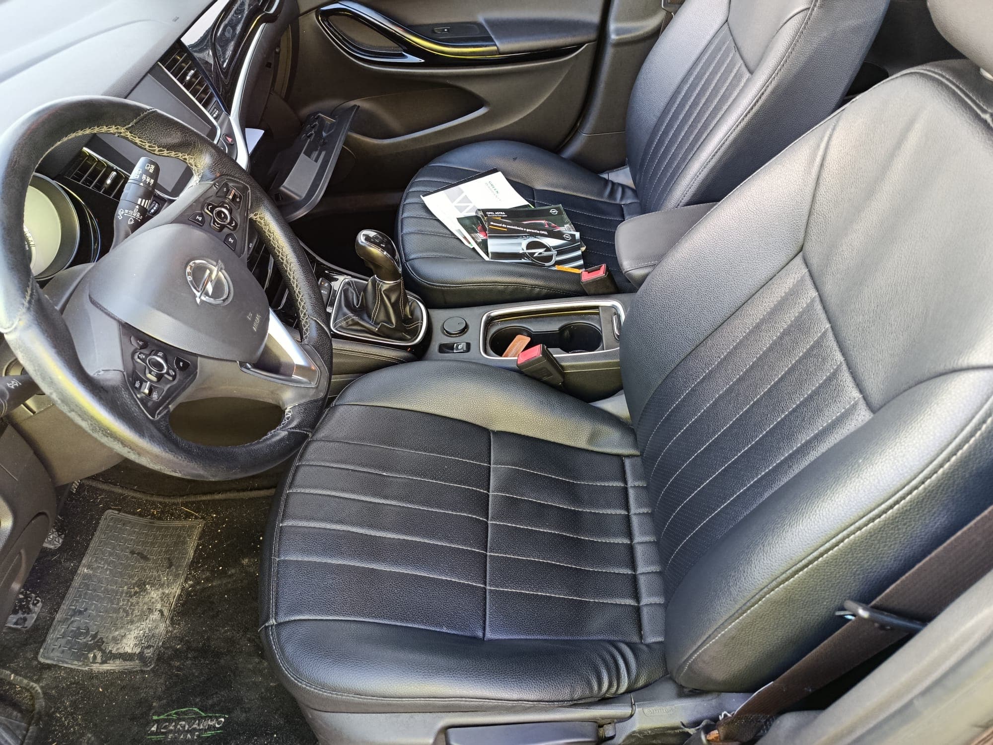 Opel Astra 1.6 CDTi · Ano 2015 — imagen 11
