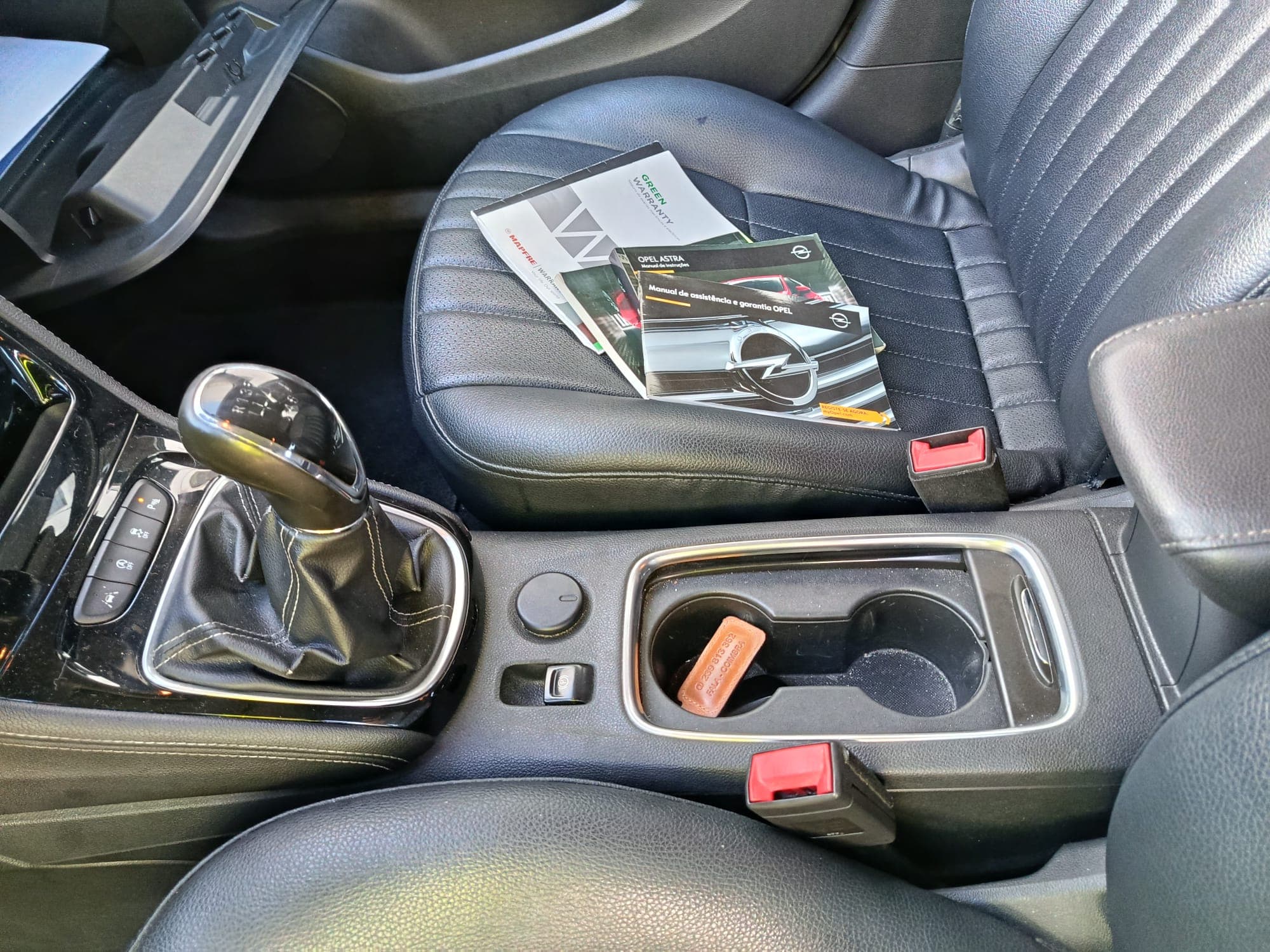 Opel Astra 1.6 CDTi · Ano 2015 — imagen 10