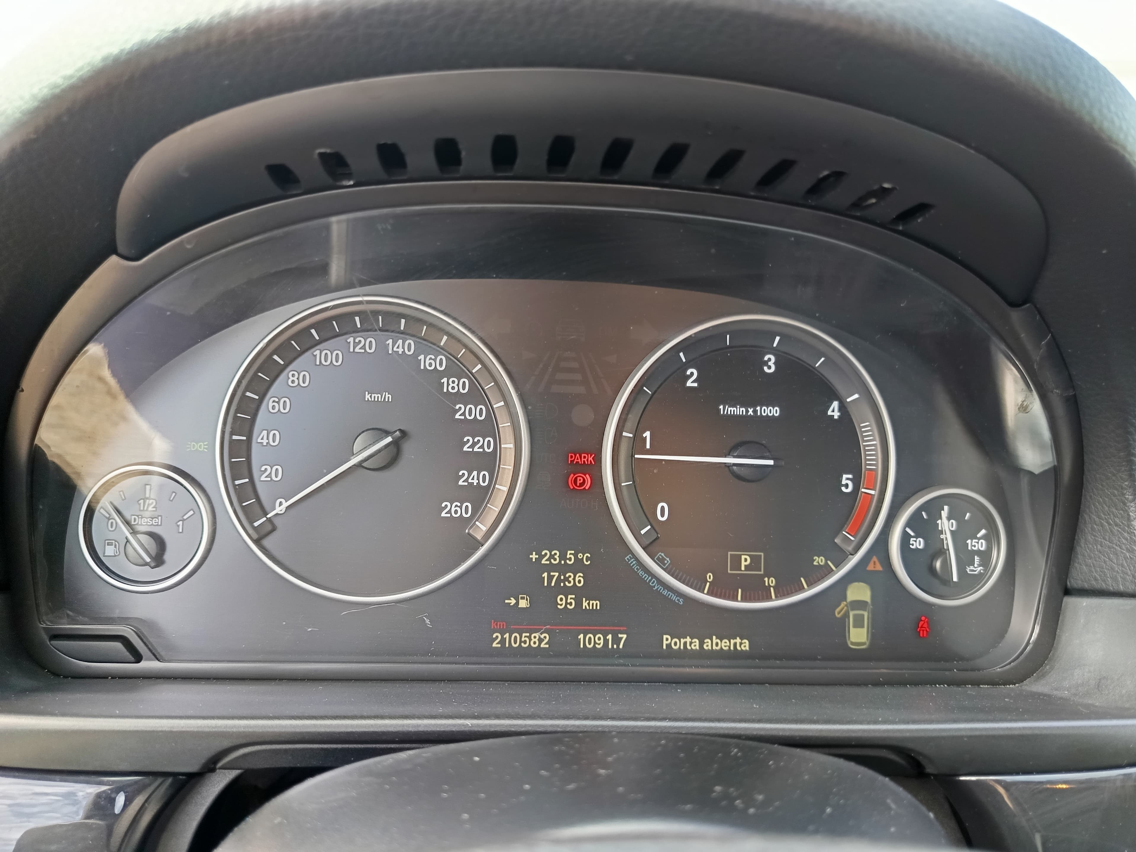 BMW 520d · Ano 2012 — imagem 26