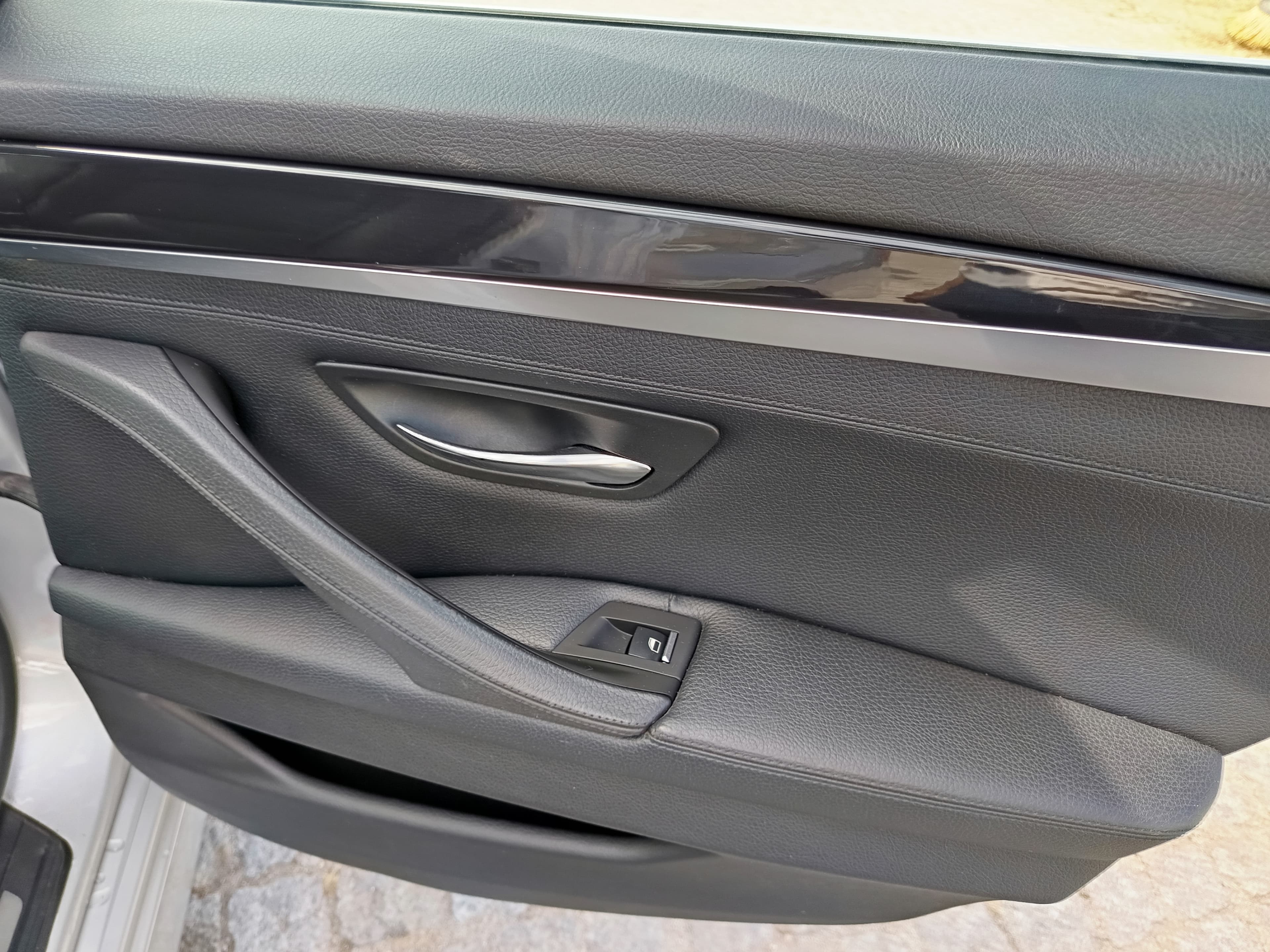 BMW 520d · Ano 2012 — imagem 35