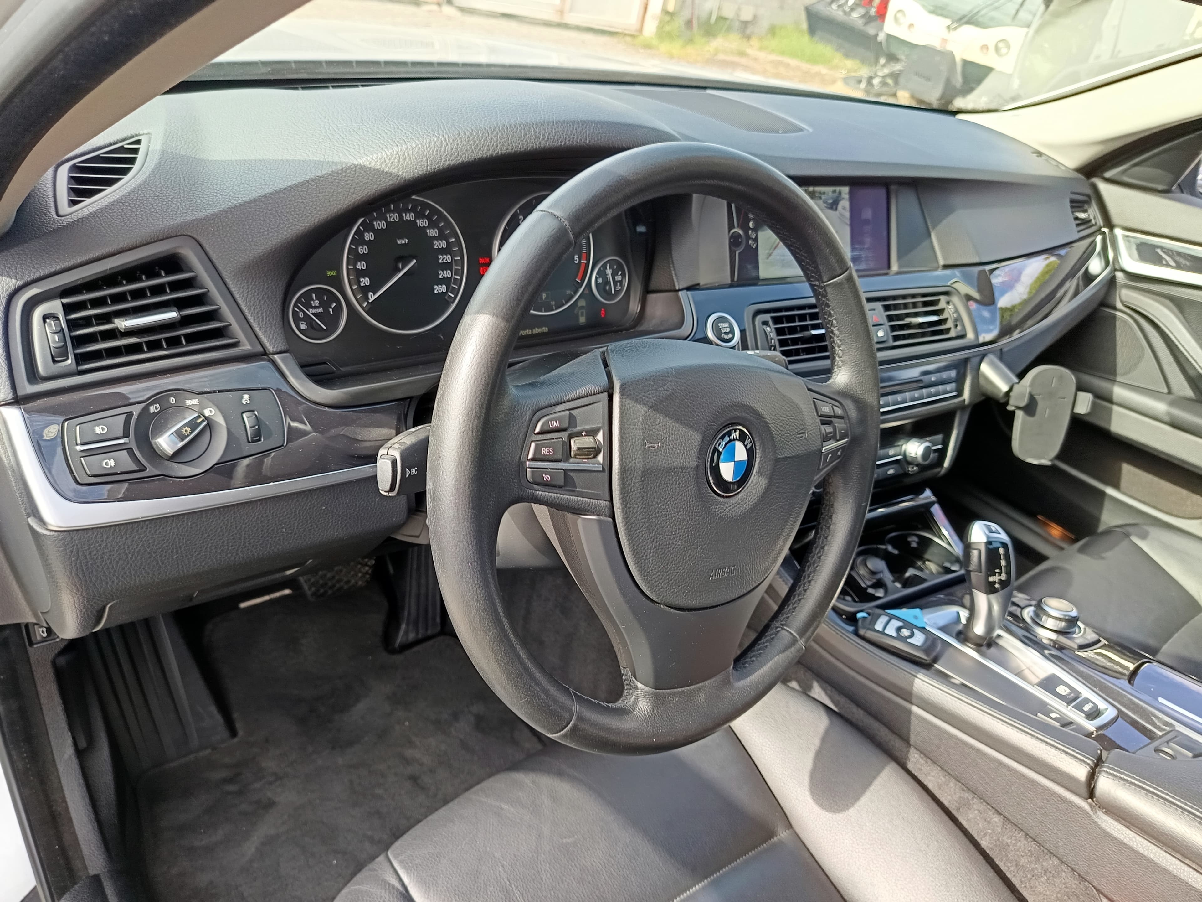 BMW 520d · Ano 2012 — imagem 19