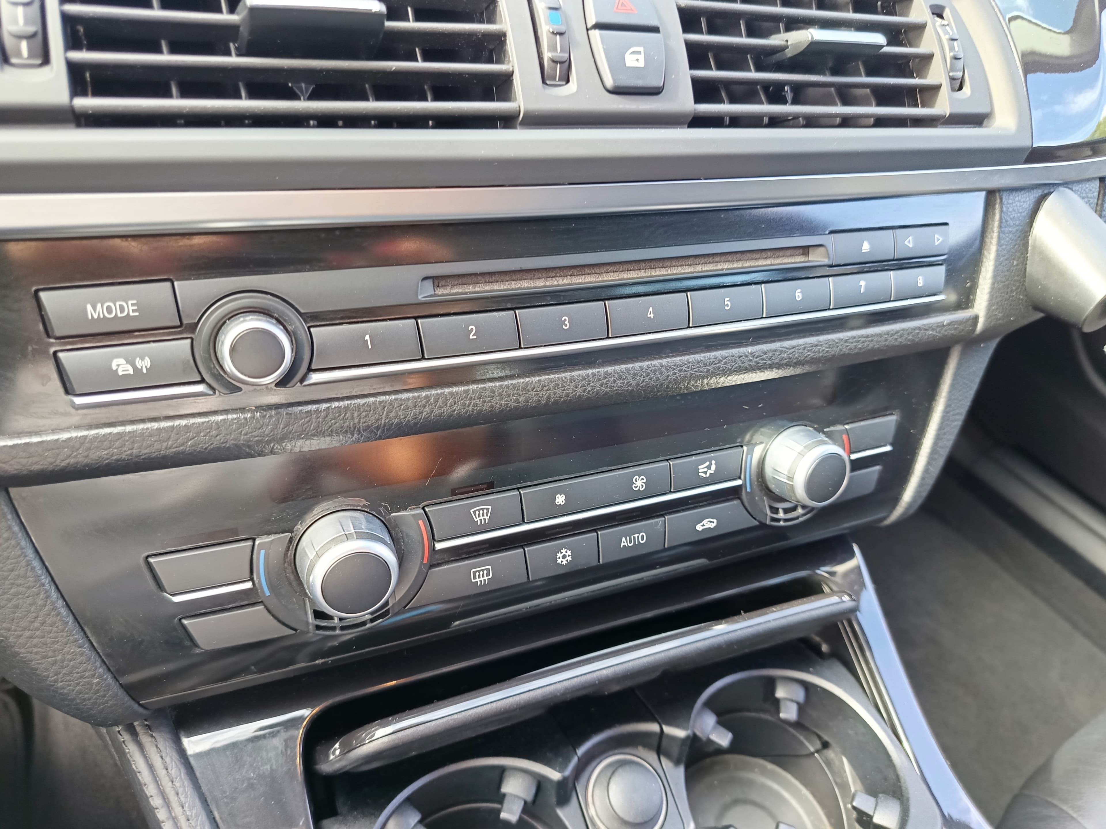 BMW 520d · Ano 2012 — imagem 23