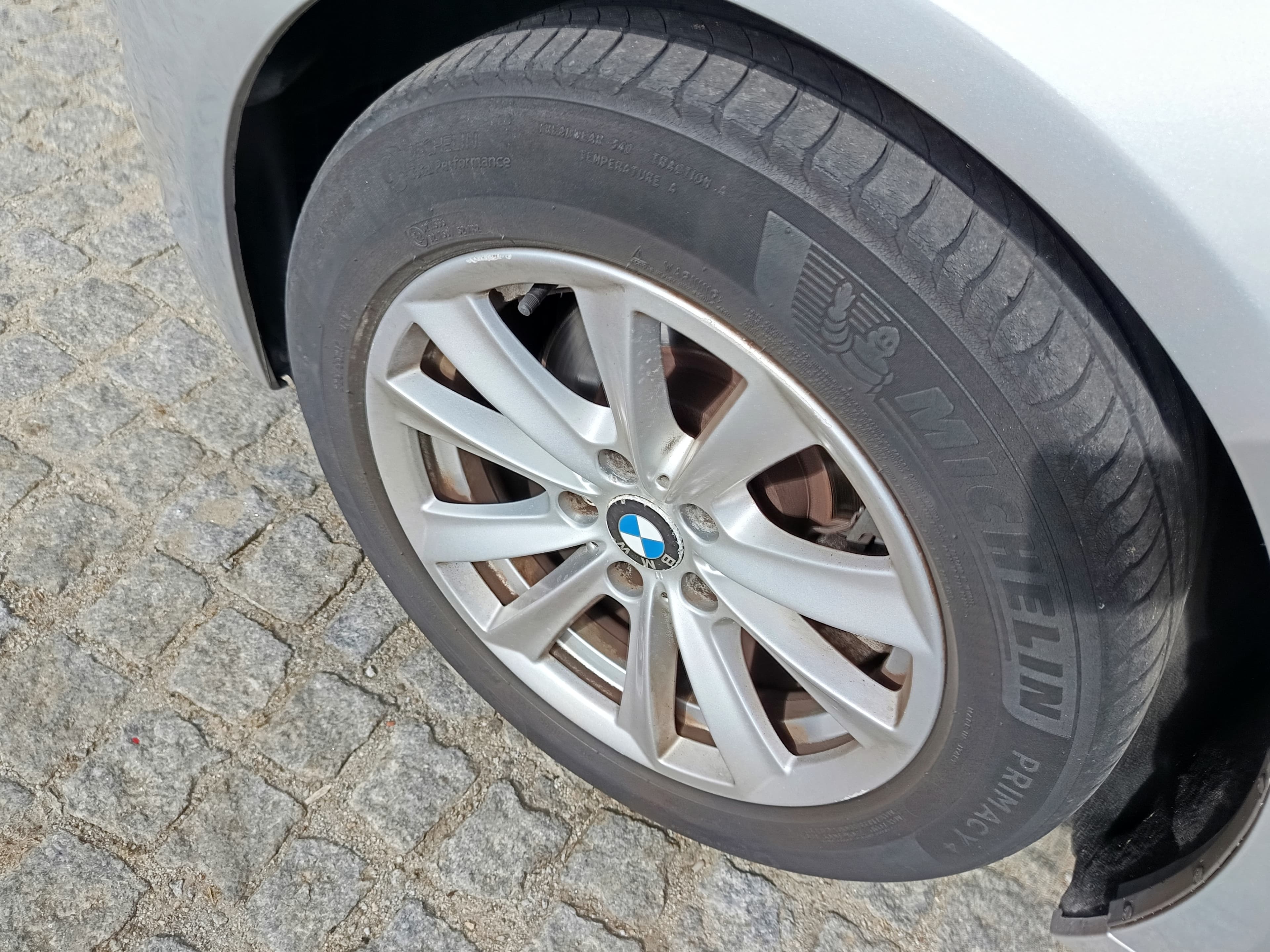 BMW 520d · Ano 2012 — imagem 14