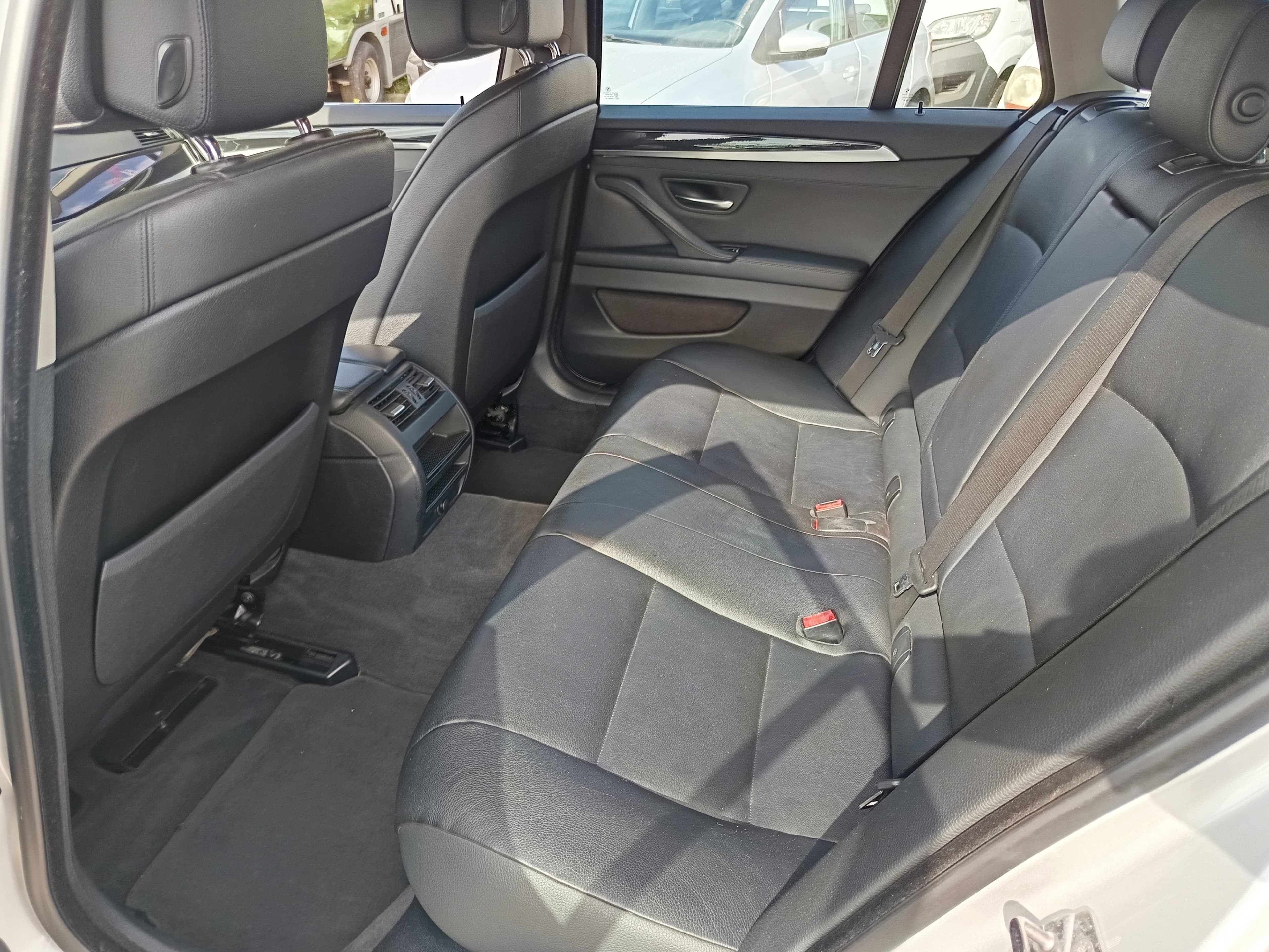 BMW 520d · Ano 2012 — imagem 42
