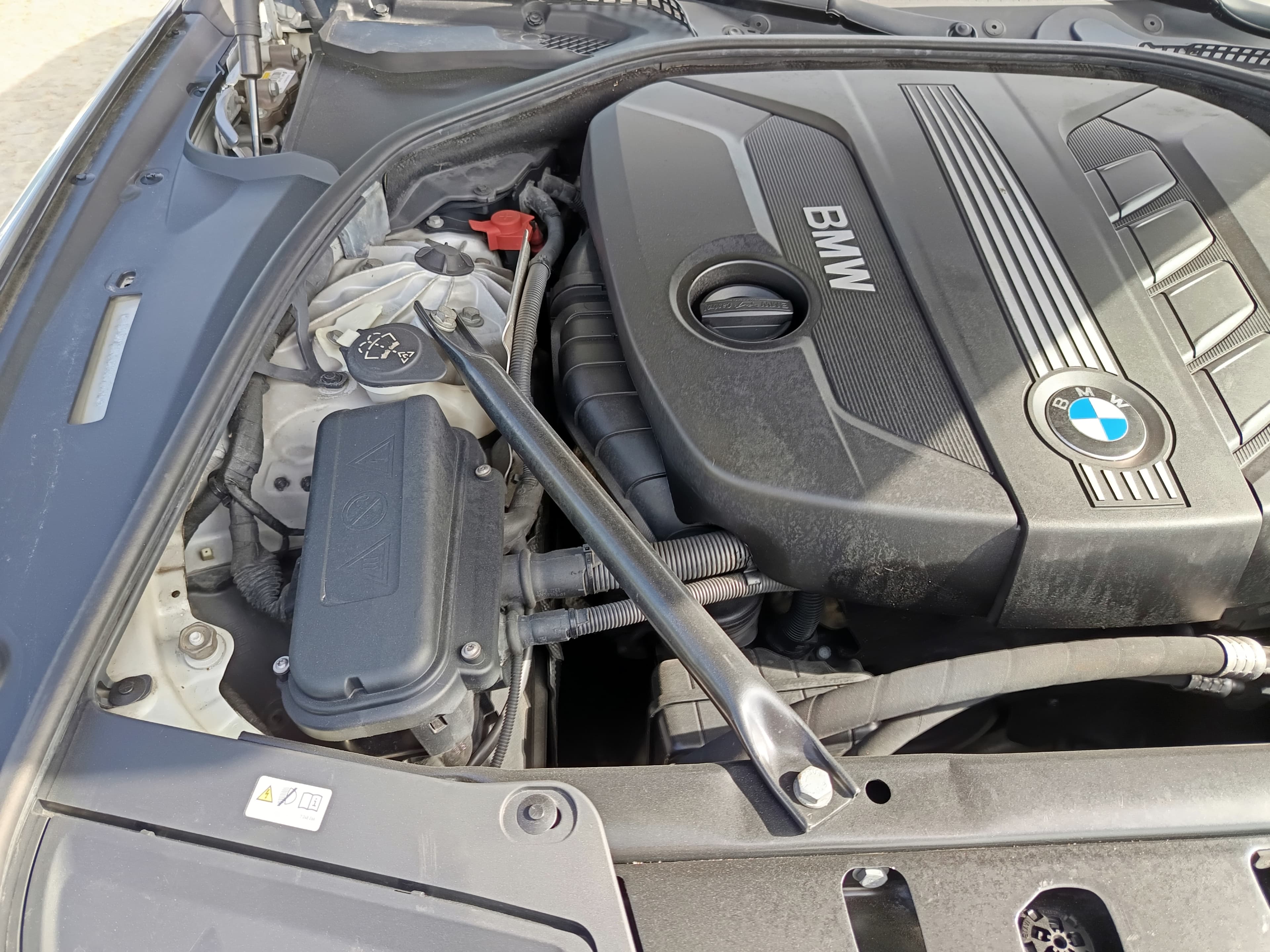 BMW 520d · Ano 2012 — imagem 17