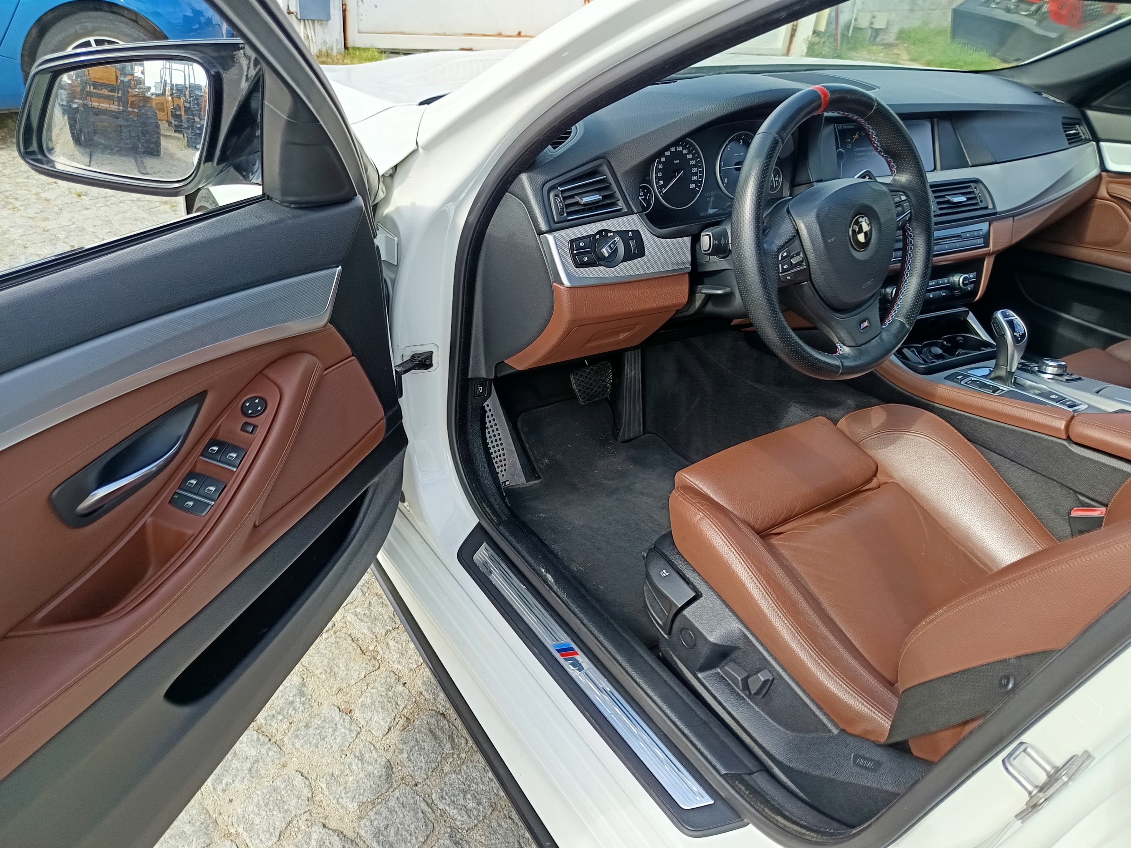 BMW 520d · Ano 2011 — imagen 28