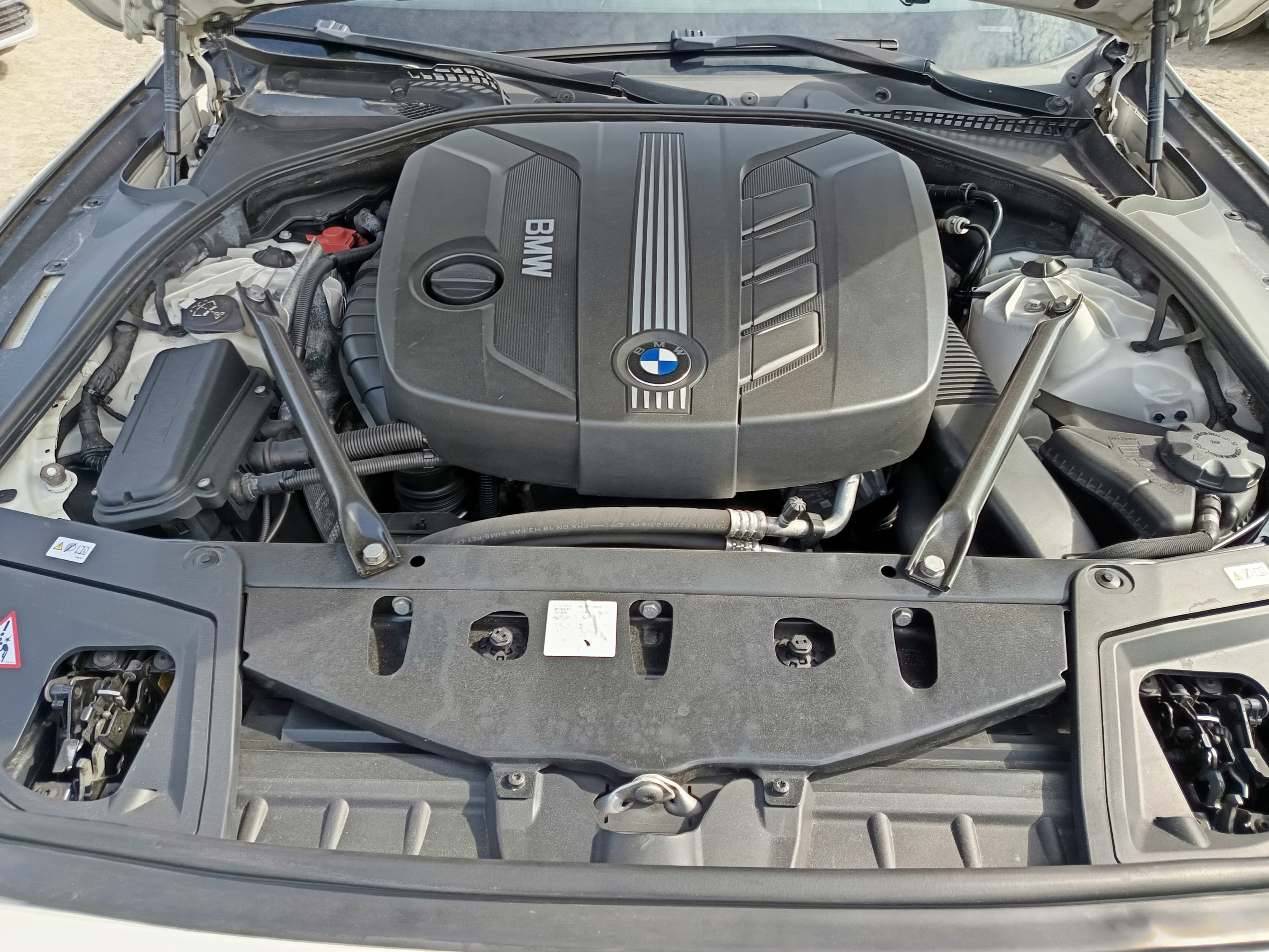 BMW 520d · Ano 2011 — imagen 14