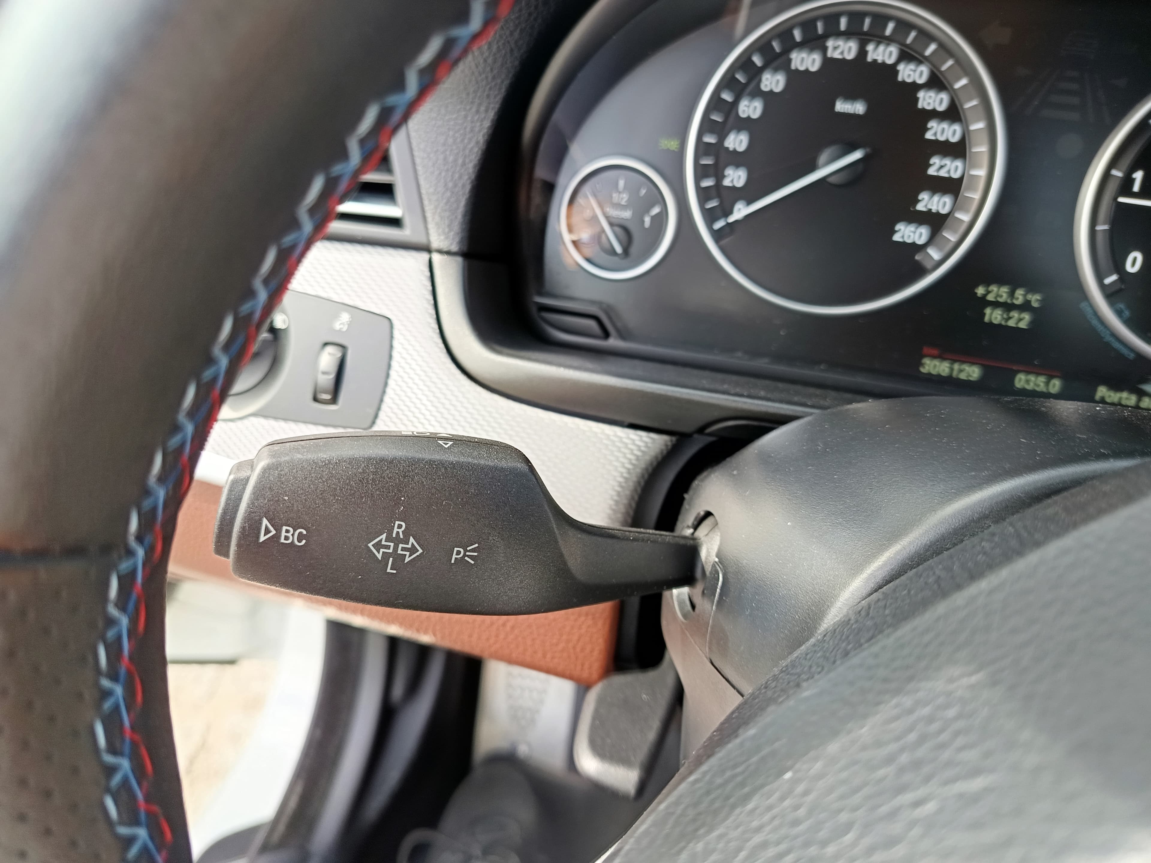 BMW 520d · Ano 2011 — imagen 42