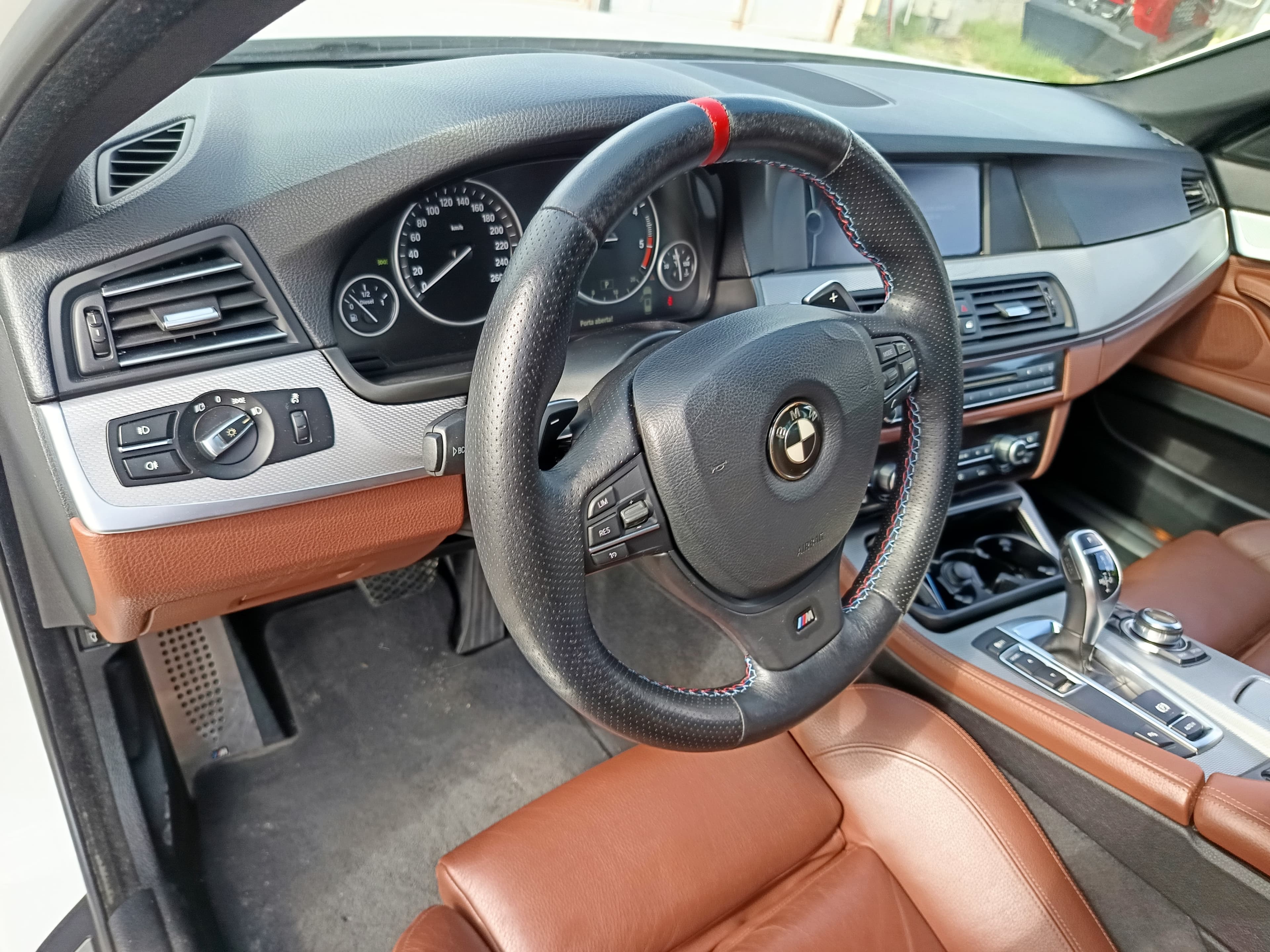 BMW 520d · Ano 2011 — imagen 33