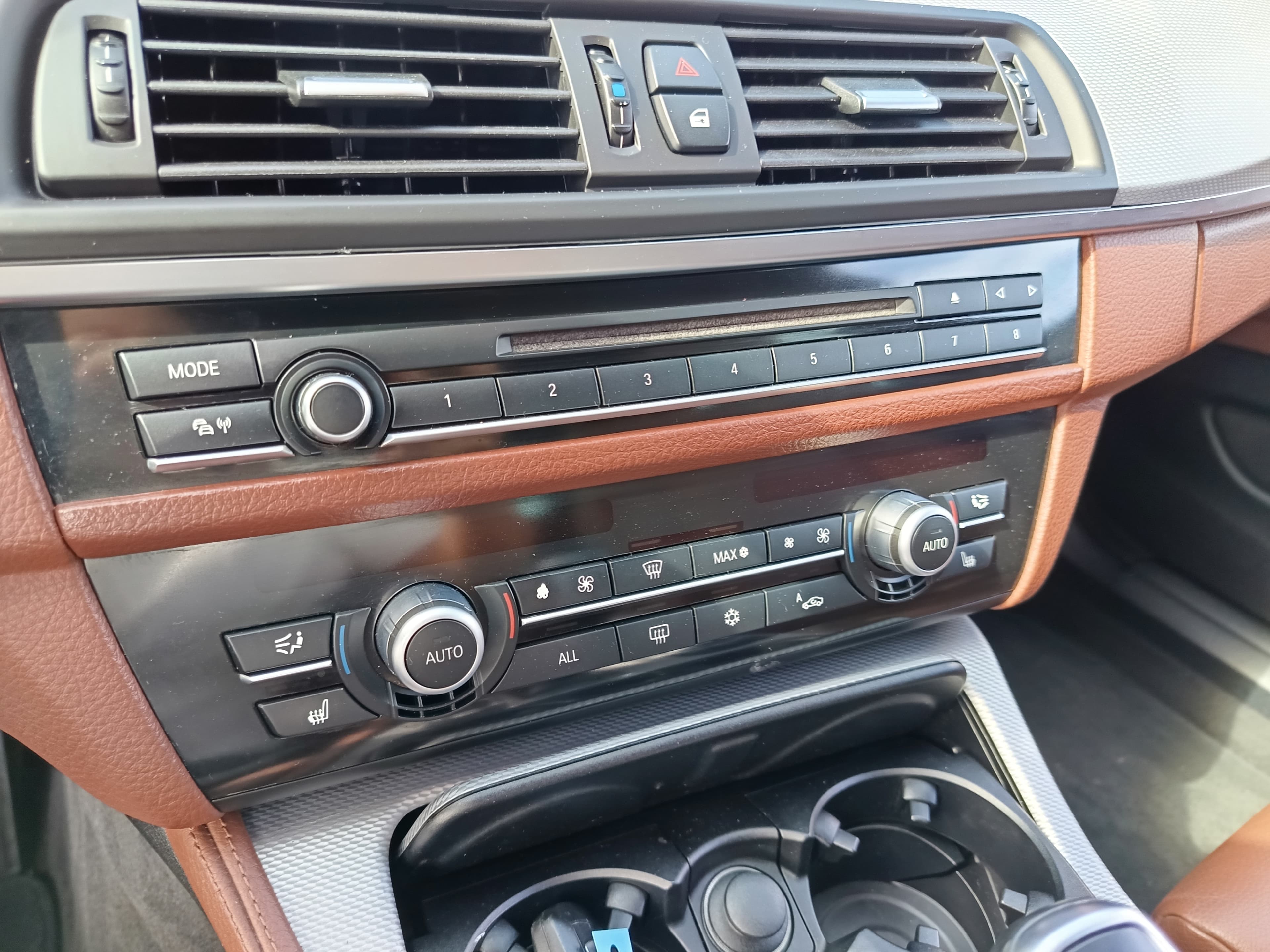 BMW 520d · Ano 2011 — imagen 36