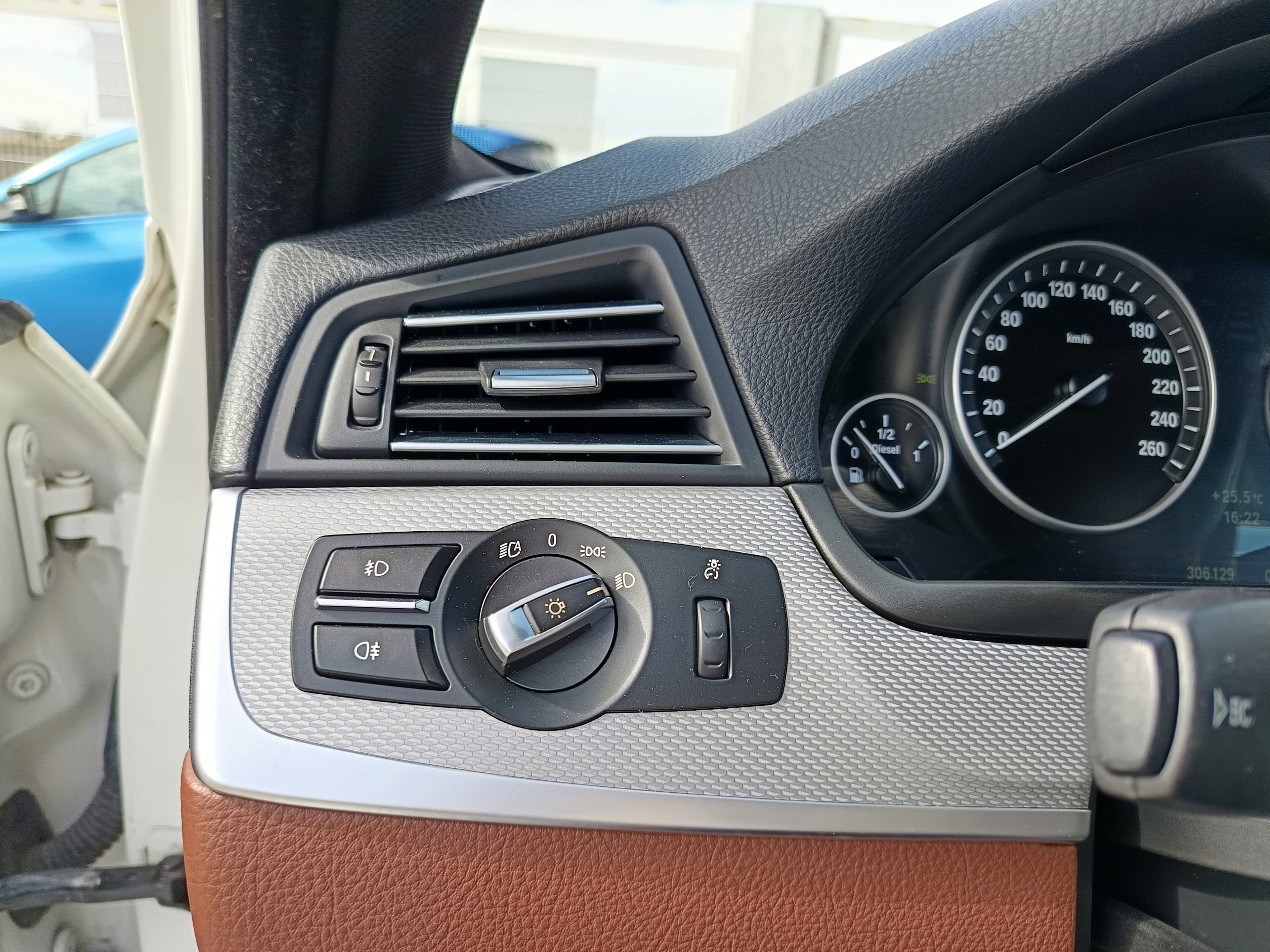 BMW 520d · Ano 2011 — imagen 43