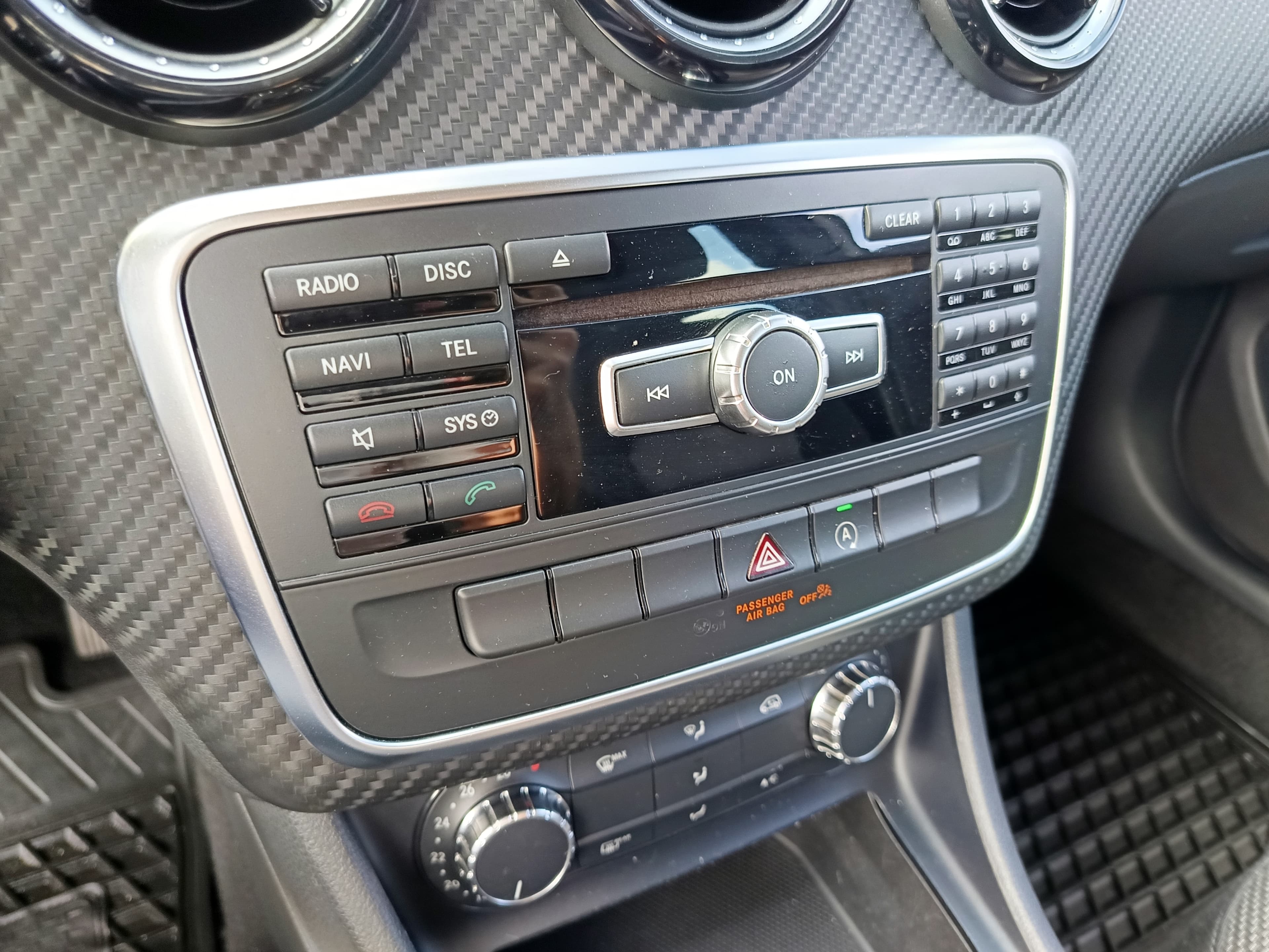 Mercedes-Benz GLA 180 CDI · Ano 2015 — imagen 33