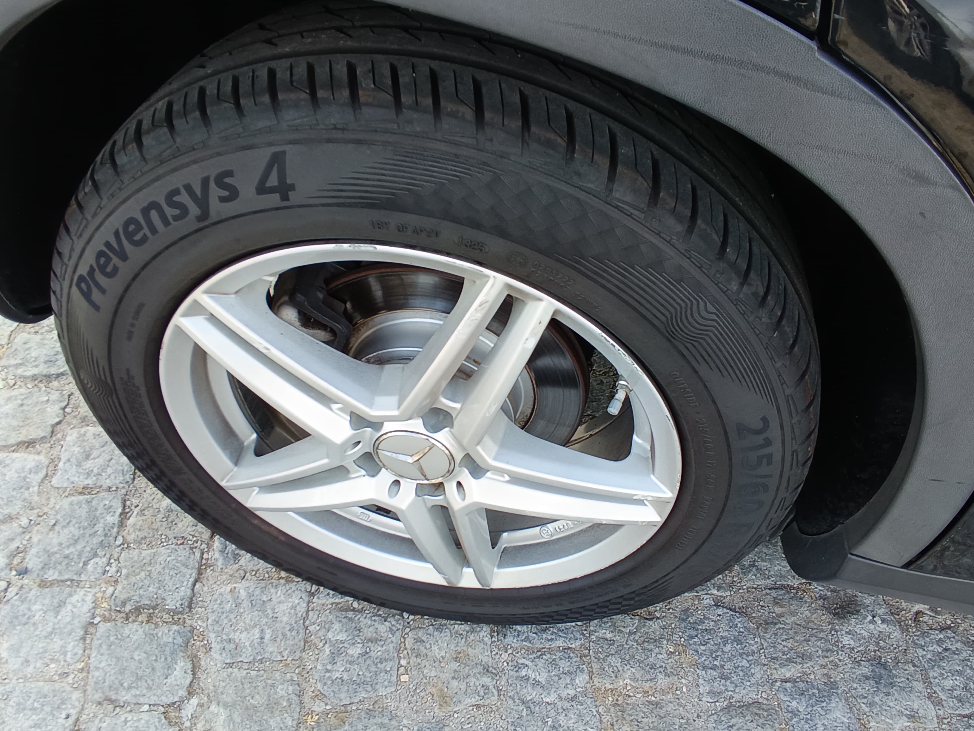 Mercedes-Benz GLA 180 CDI · Ano 2015 — imagen 7