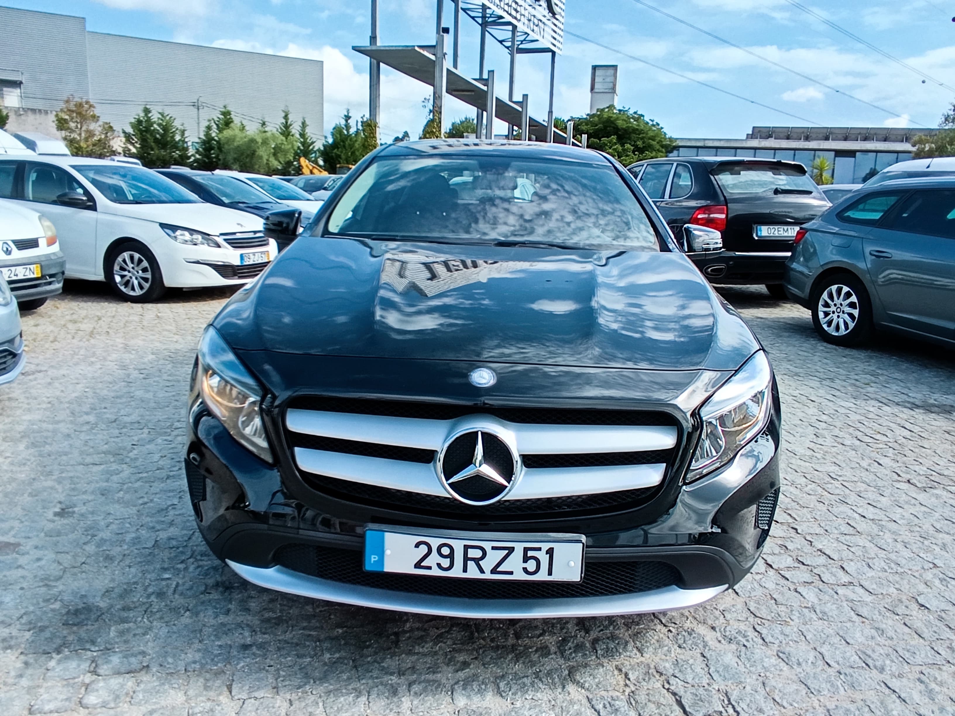 Mercedes-Benz GLA 180 CDI · Ano 2015 — imagen 2