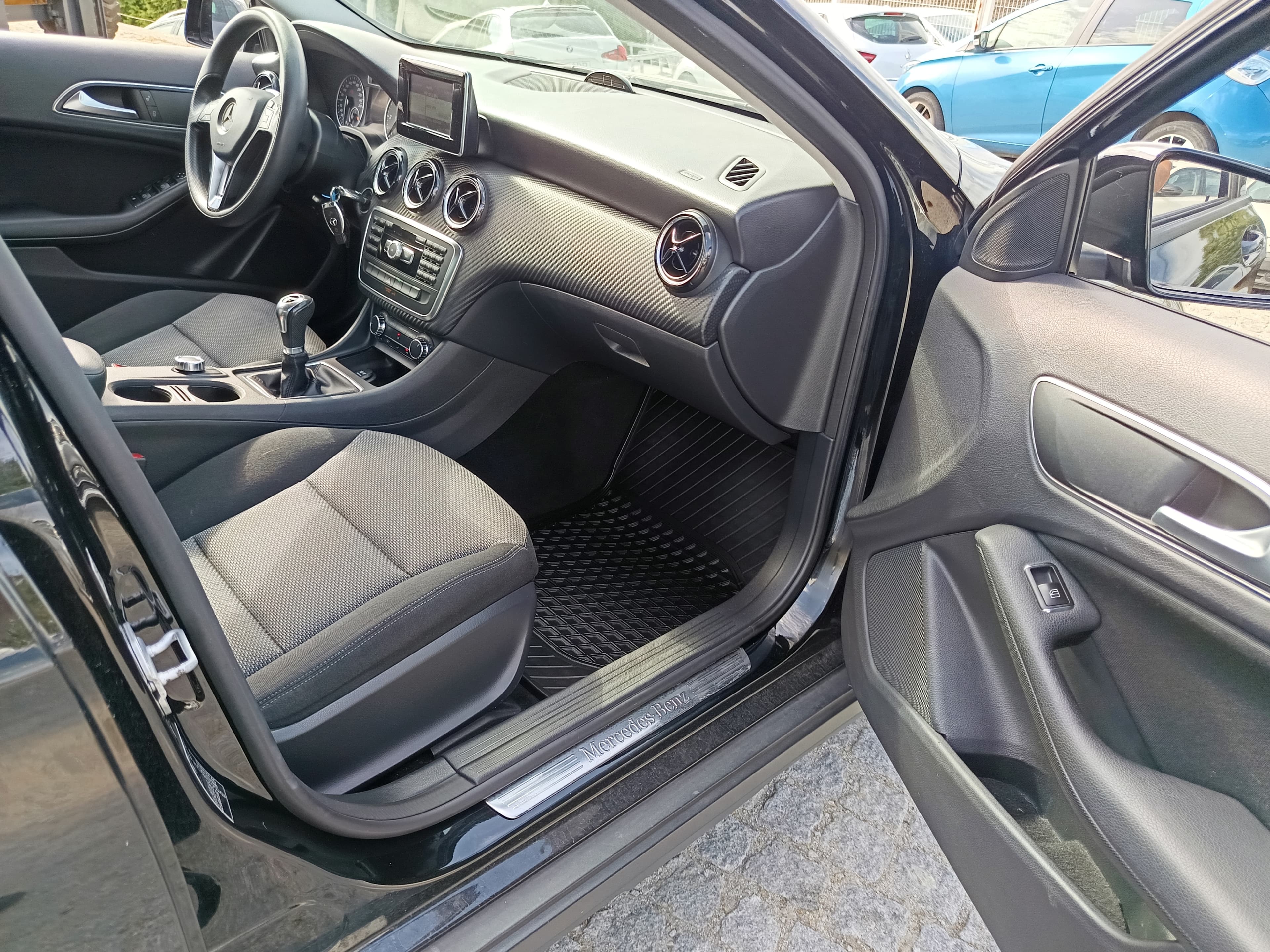 Mercedes-Benz GLA 180 CDI · Ano 2015 — imagen 20