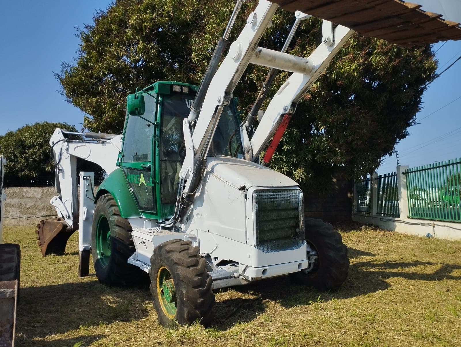Retroescavadeira Caterpillar 428E — imagem 8