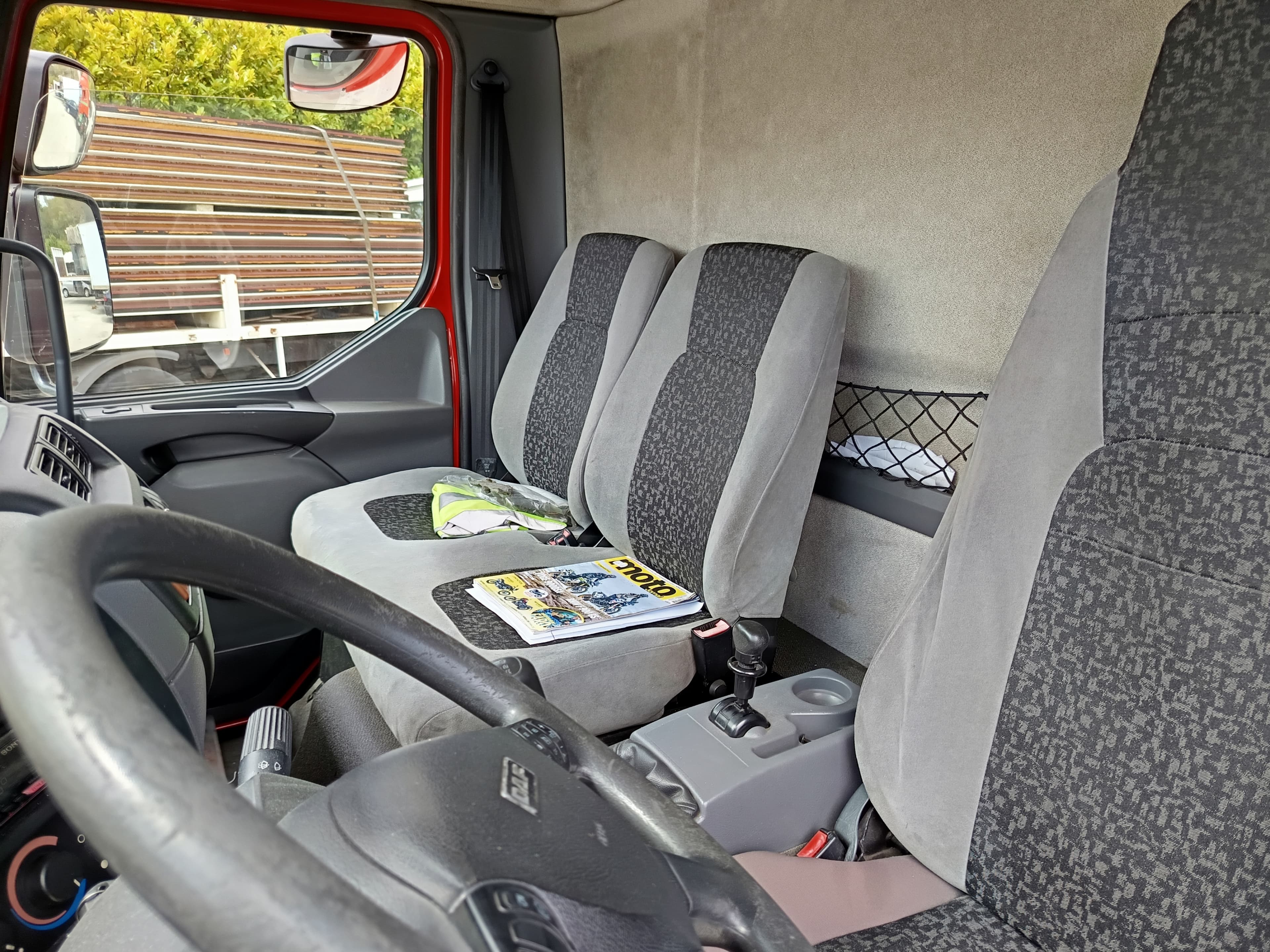 DAF LF 45.180 4x2 · Ano 2007 — image 25