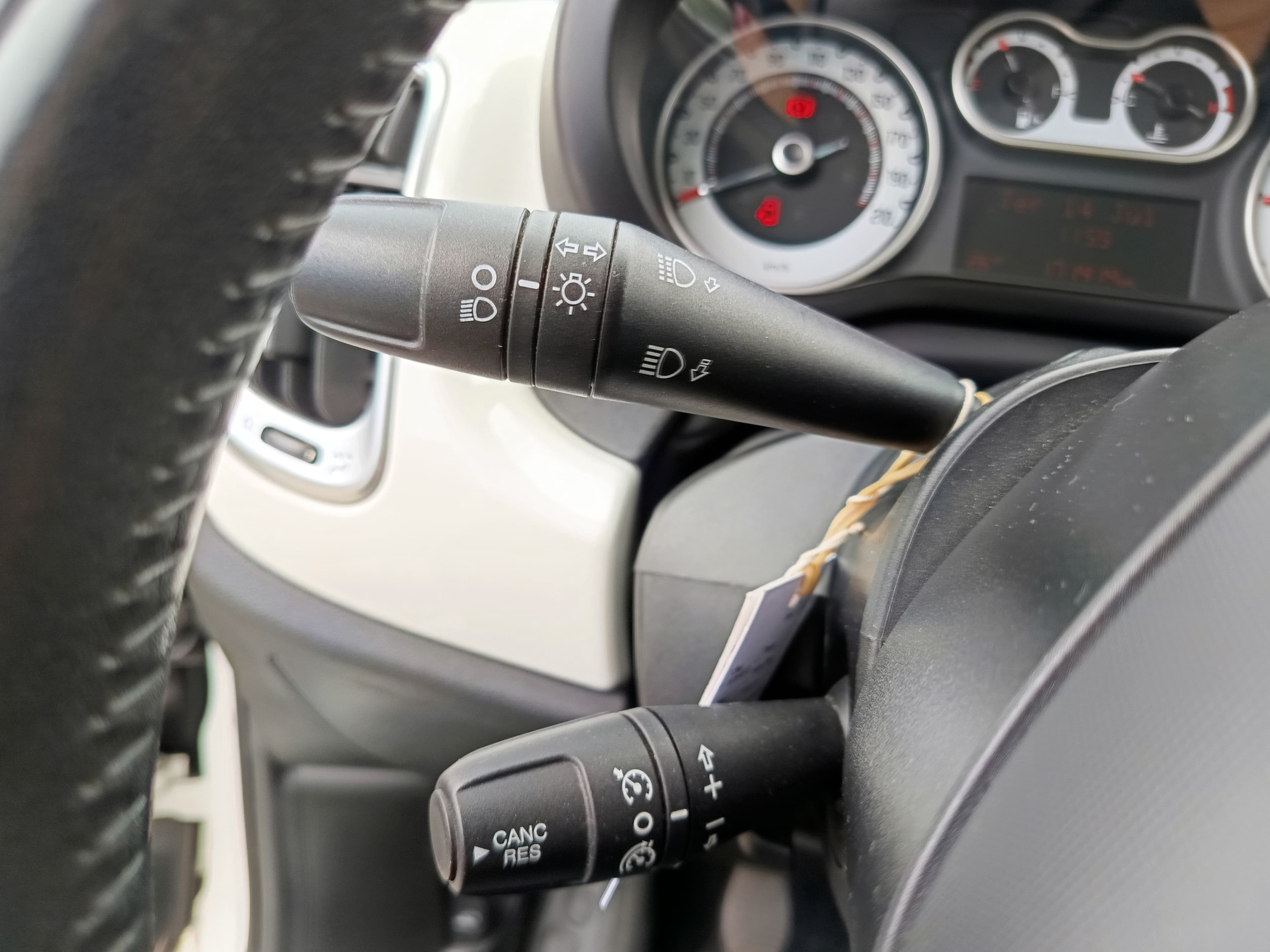 Fiat 500 · Ano 2013 — imagem 45