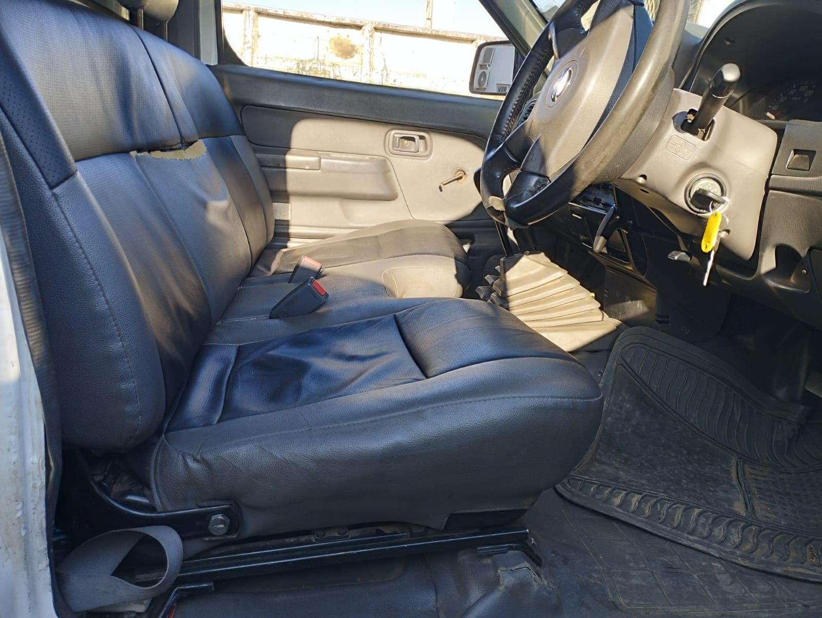 NISSAN HARDBODY - 2011 — imagen 3