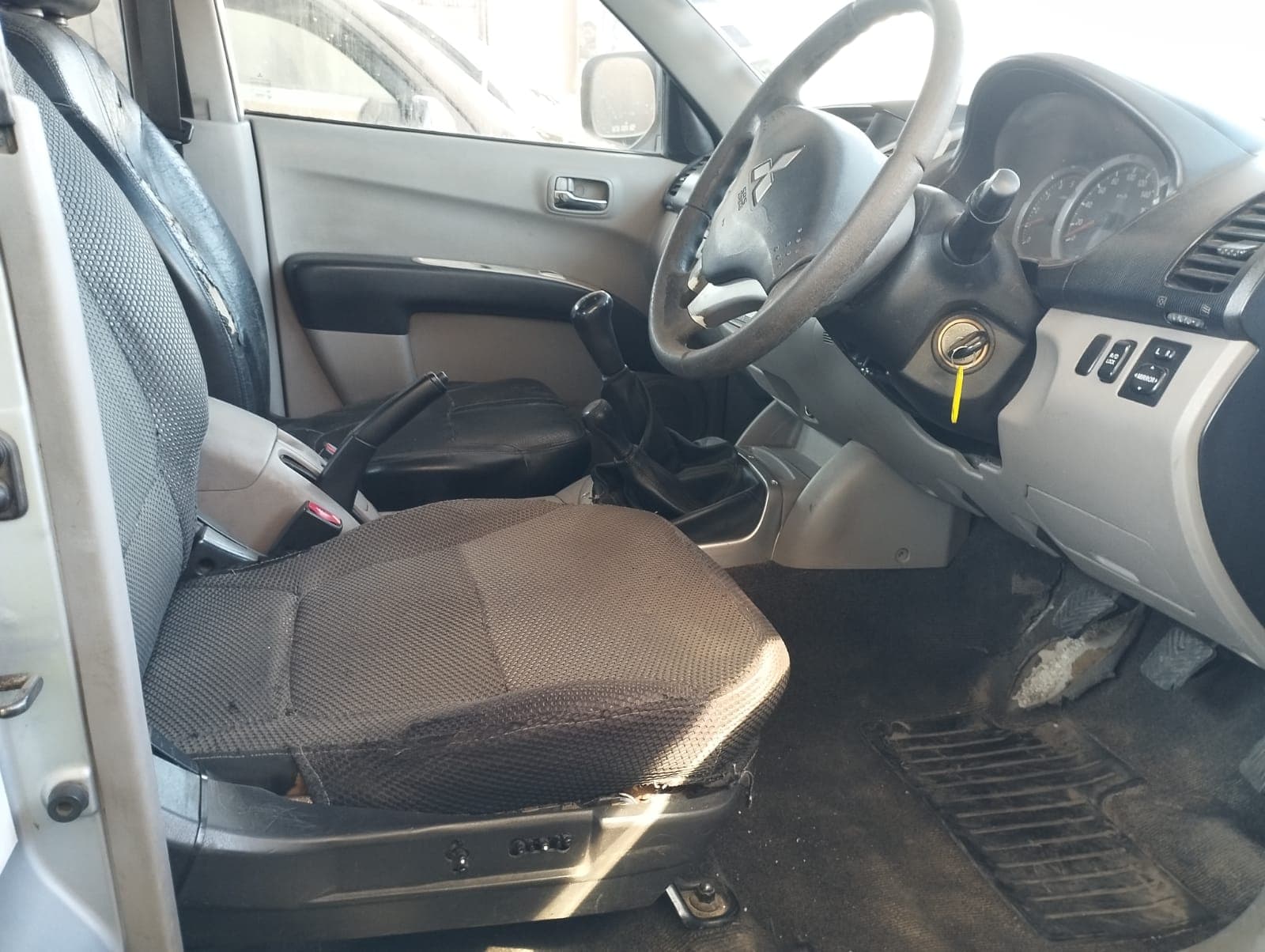 MITSUBISHI TRITON 3.2 GLS D/C - 2013 — imagen 8