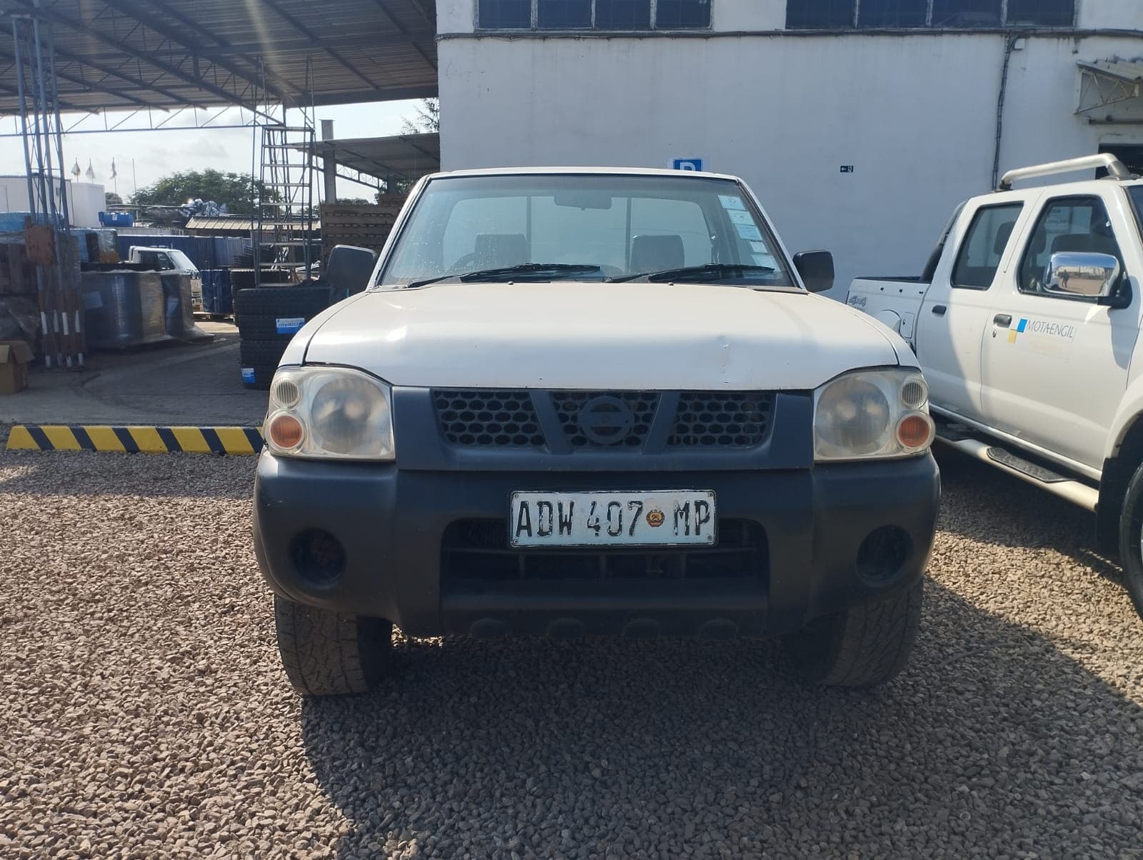 NISSAN HARDBODY NP 300 C/S - 2013 — imagem 2