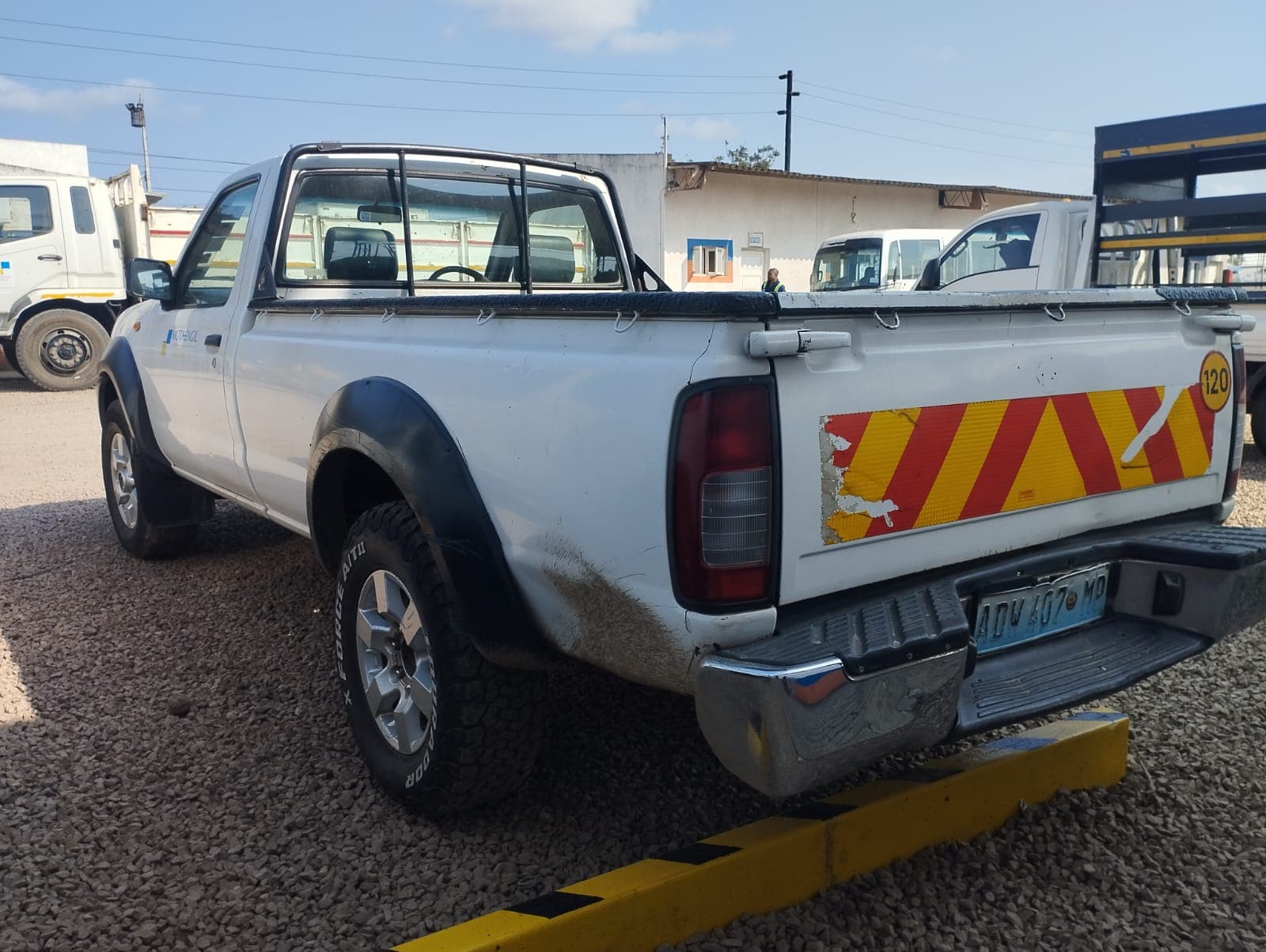 NISSAN HARDBODY NP 300 C/S - 2013 — imagem 11