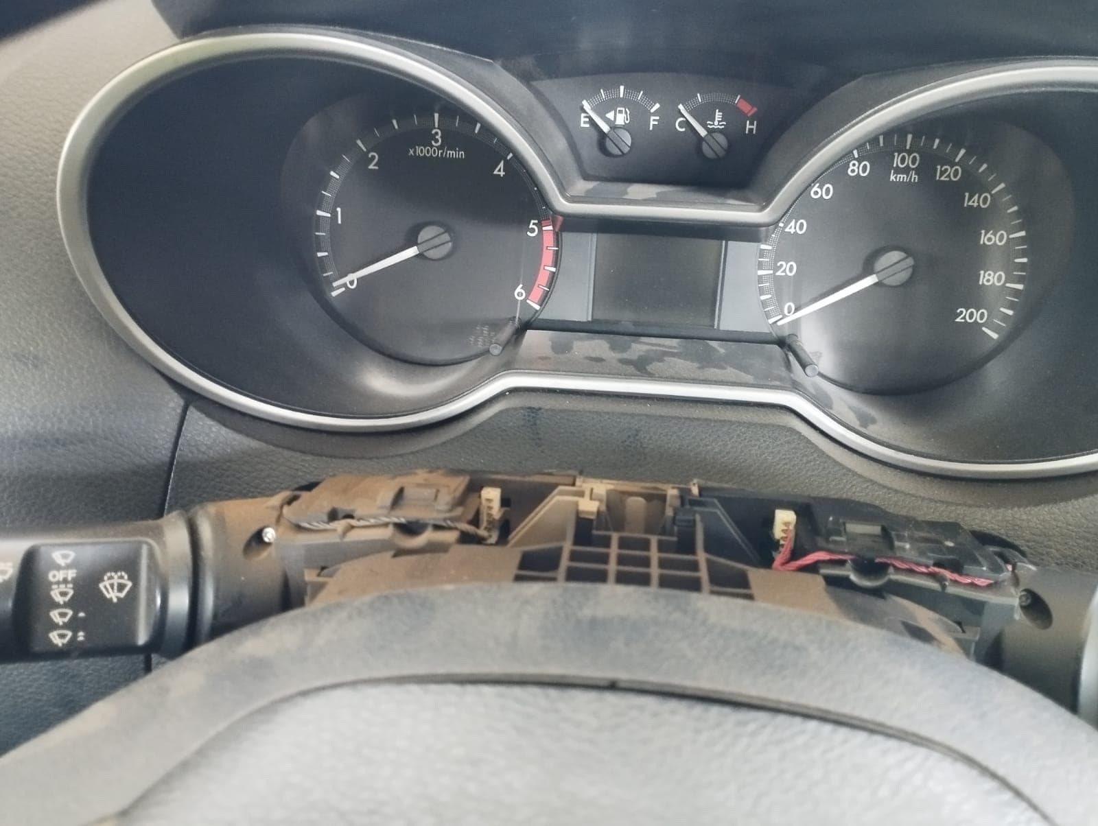 MAZDA BT-50 S/C - 2014 — imagem 6