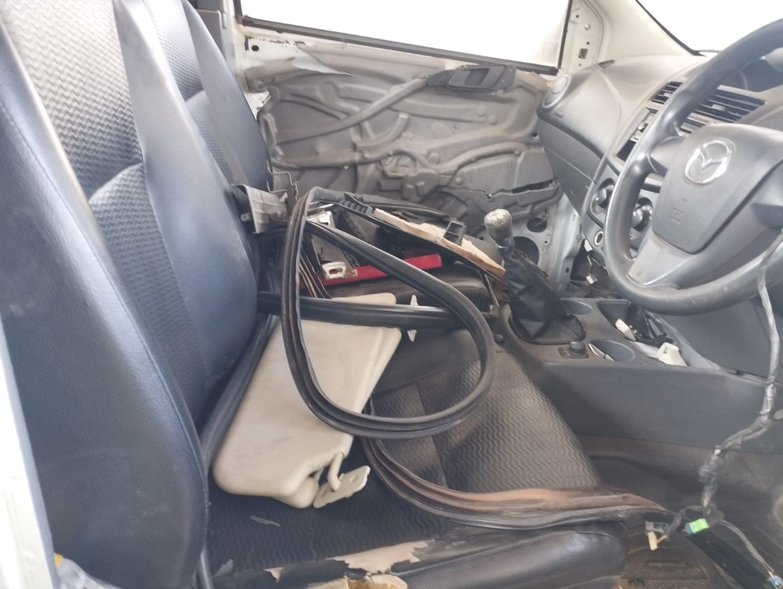 MAZDA BT-50 S/C - 2014 — imagem 7
