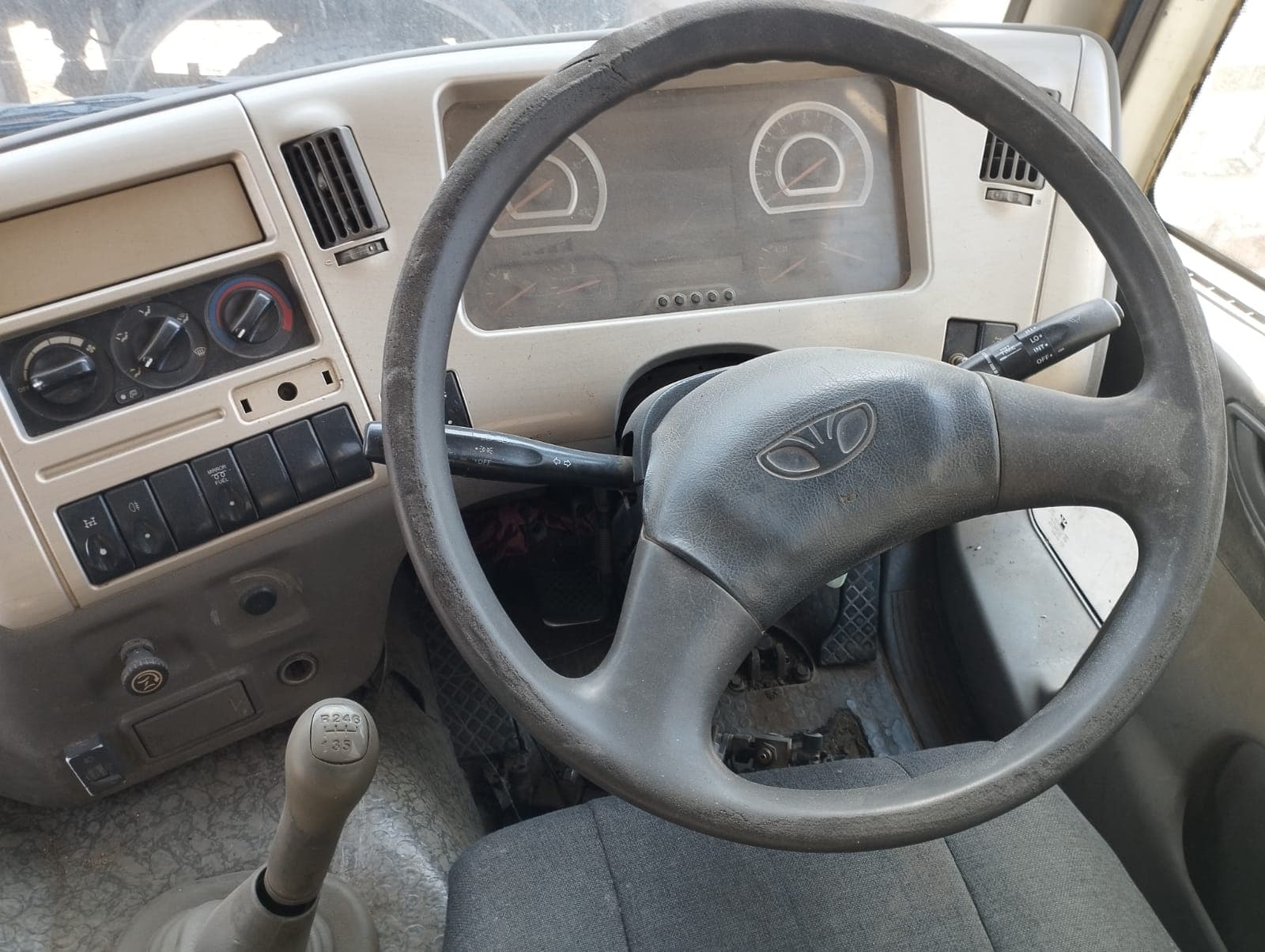 TATA NOVUS K5DEF - 2013 — imagem 5