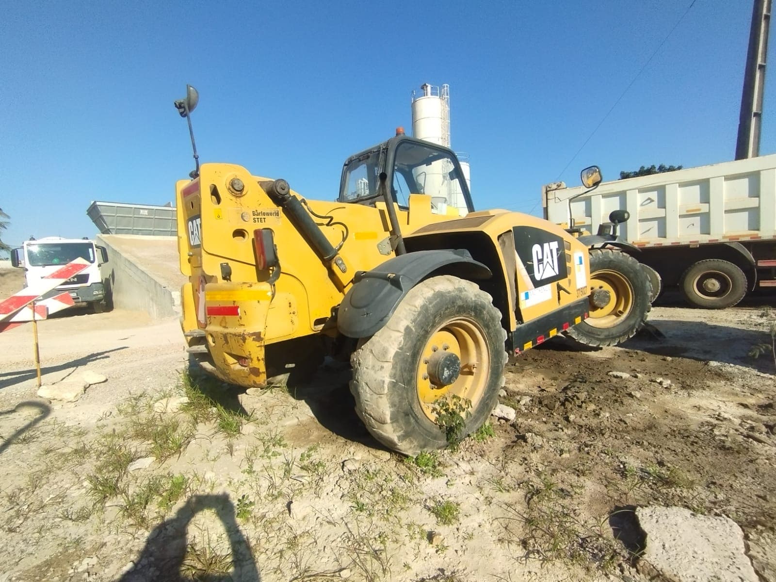 Multicarrgador TH 414 - 2013 — imagem 2