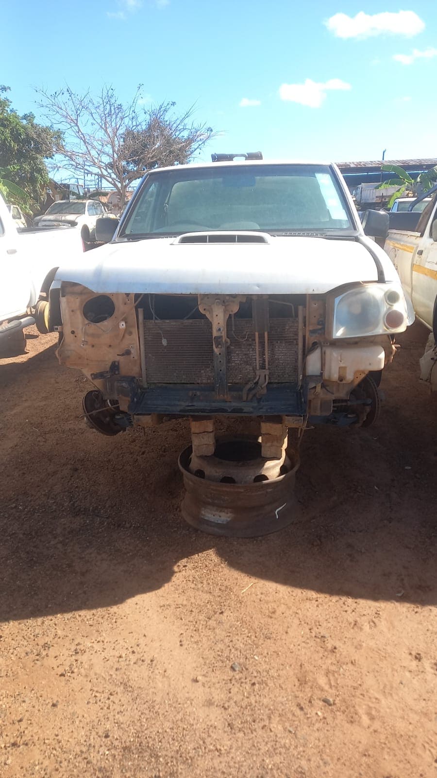 NISSAN HARDBODY - 2014 — imagen 5
