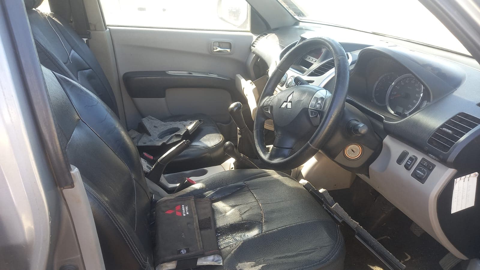 MITSUBISHI TRITON 2.5HP 300 - 2014 — imagem 3