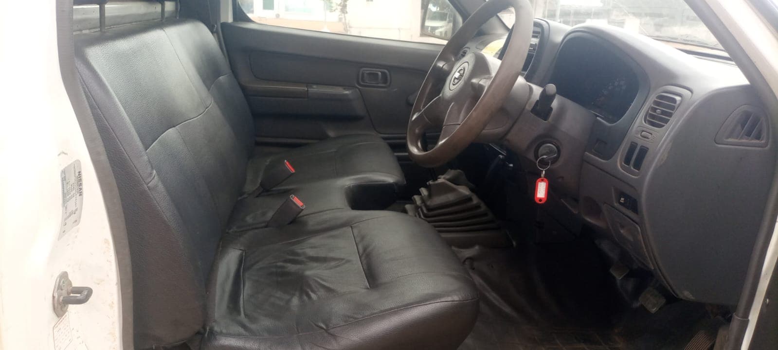NISSAN HARDBODY NP300 C/S - 2012 — image 7