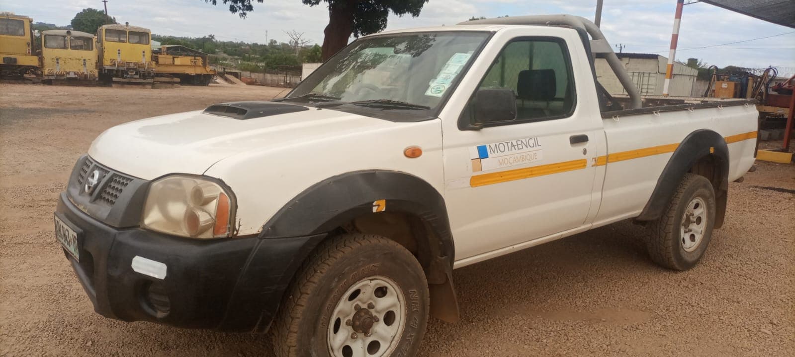 NISSAN HARDBODY NP300 C/S - 2012 — image 3