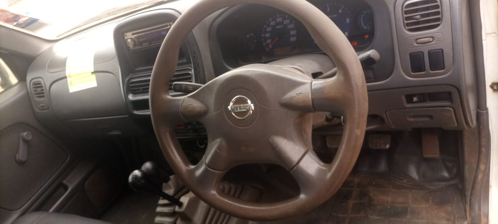NISSAN HARDBODY NP300 C/S - 2012 — image 10