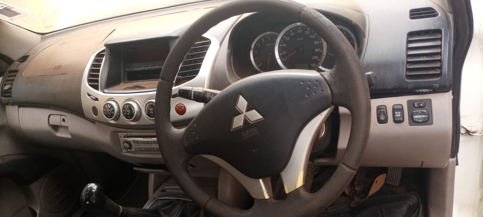 MITSUBISHI TRITON 3,2 GLS D/C - 2013 — imagen 7