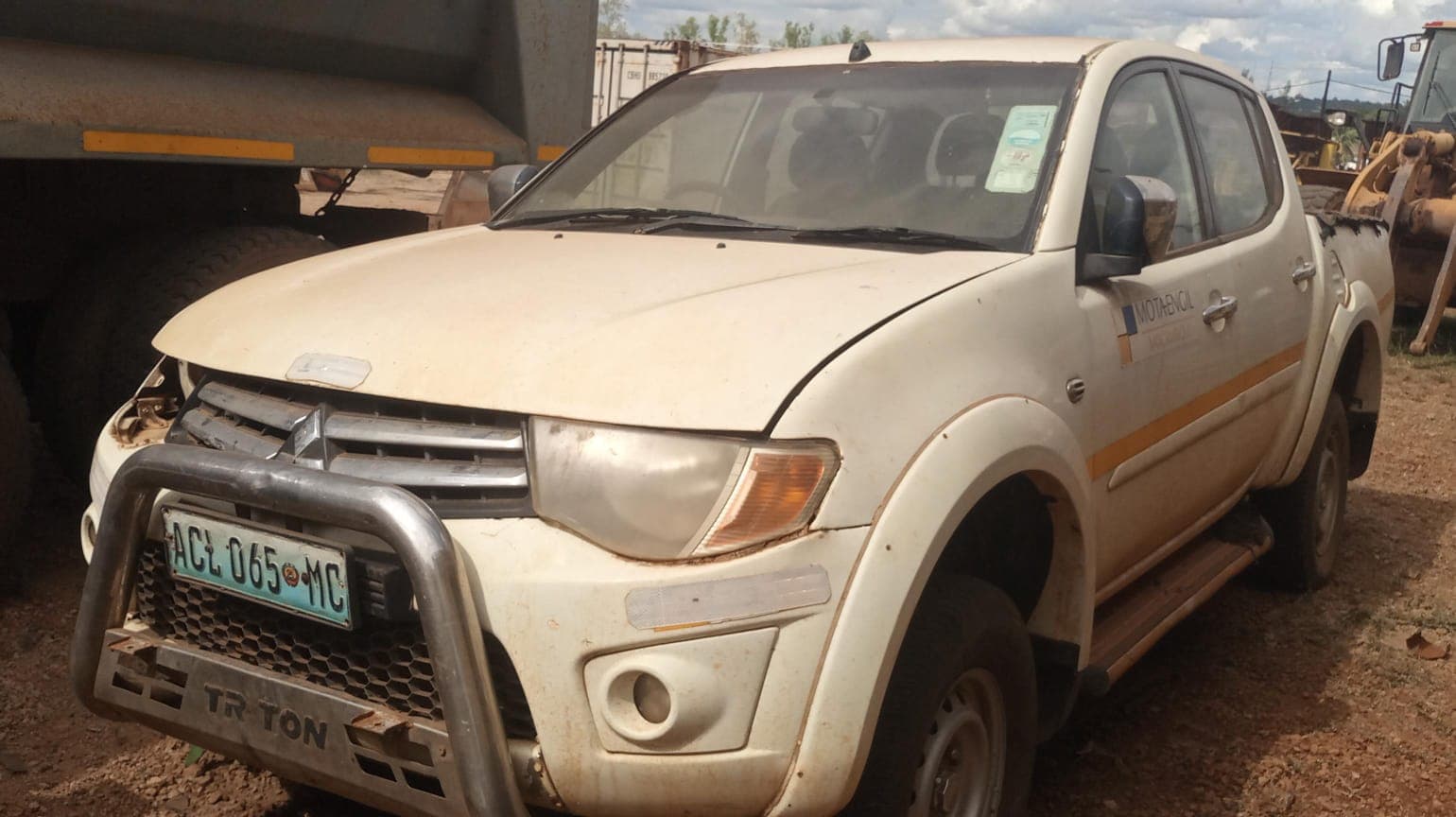 MITSUBISHI TRITON 3,2 GLS D/C - 2013